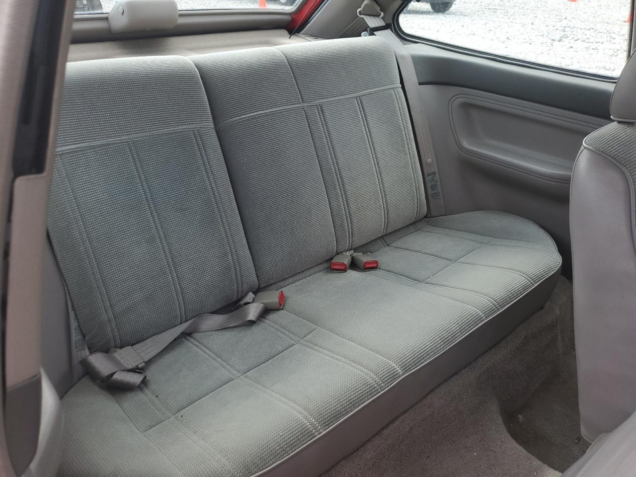 1992 Ford Escort Lx Red vin: 1FAPP11J8NW173217