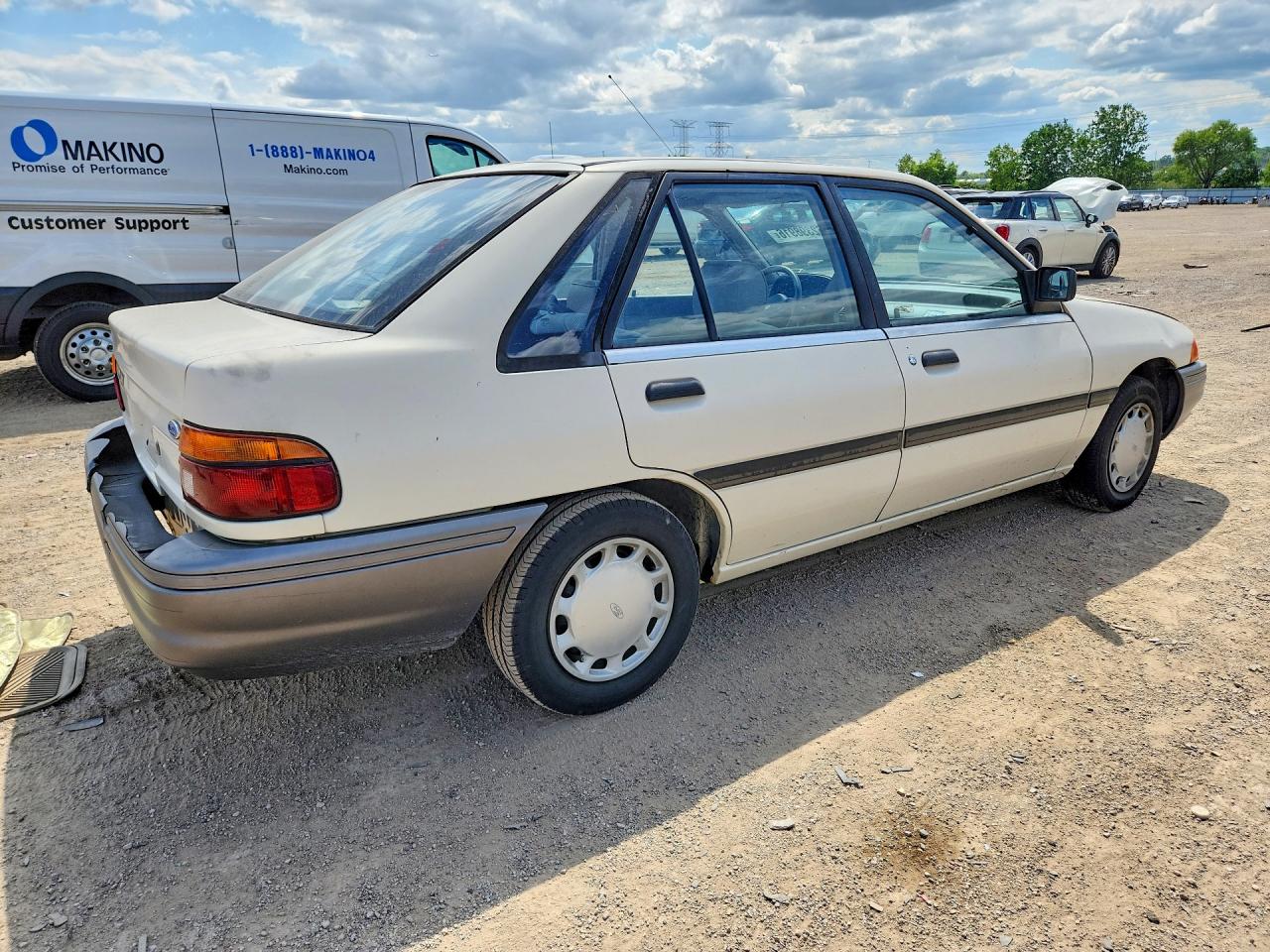 1991 Ford Escort Lx Cream vin: 1FAPP14J4MW322863