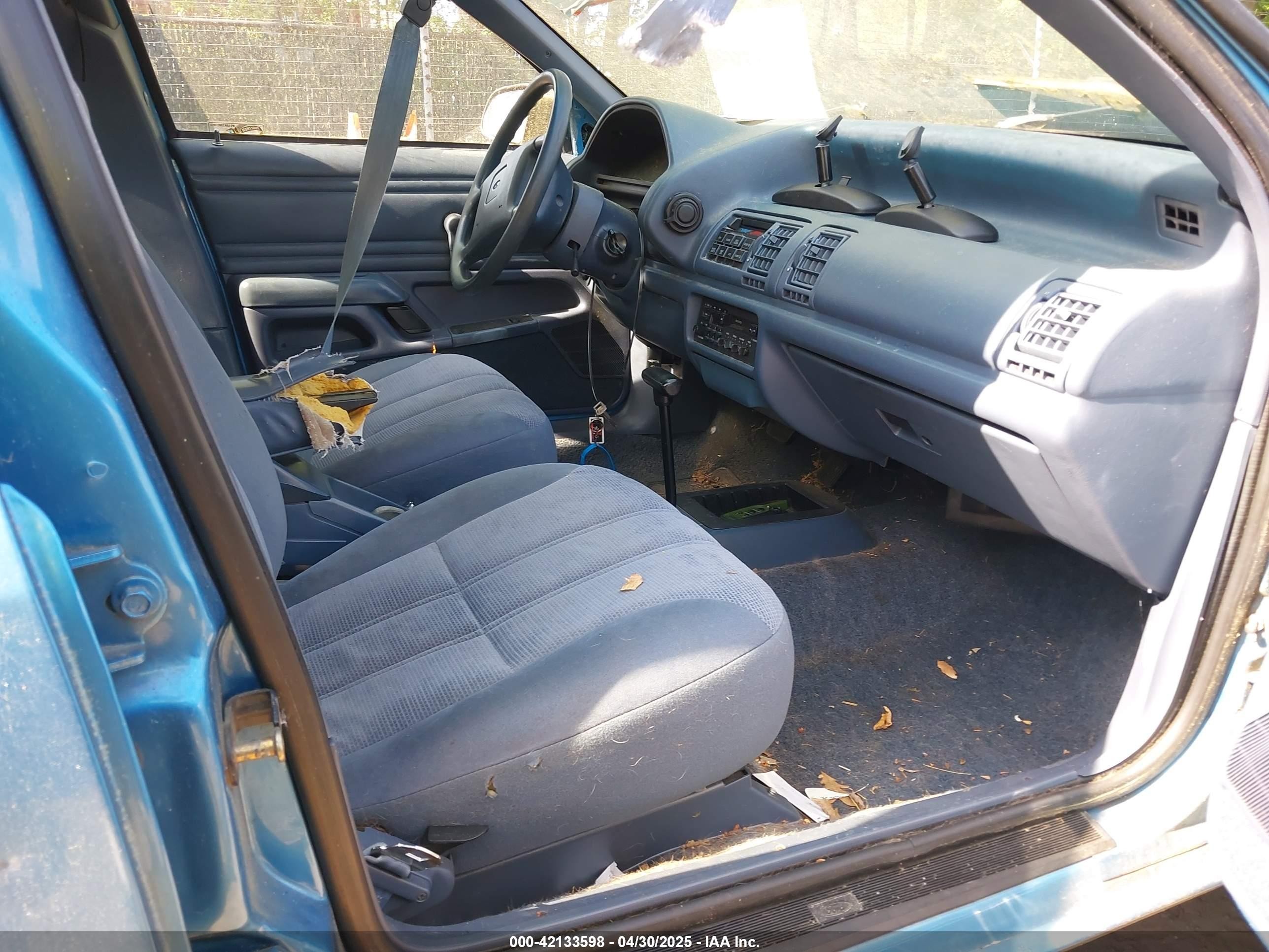 1992 Ford Tempo Gl Blue vin: 1FAPP36U6NK188935
