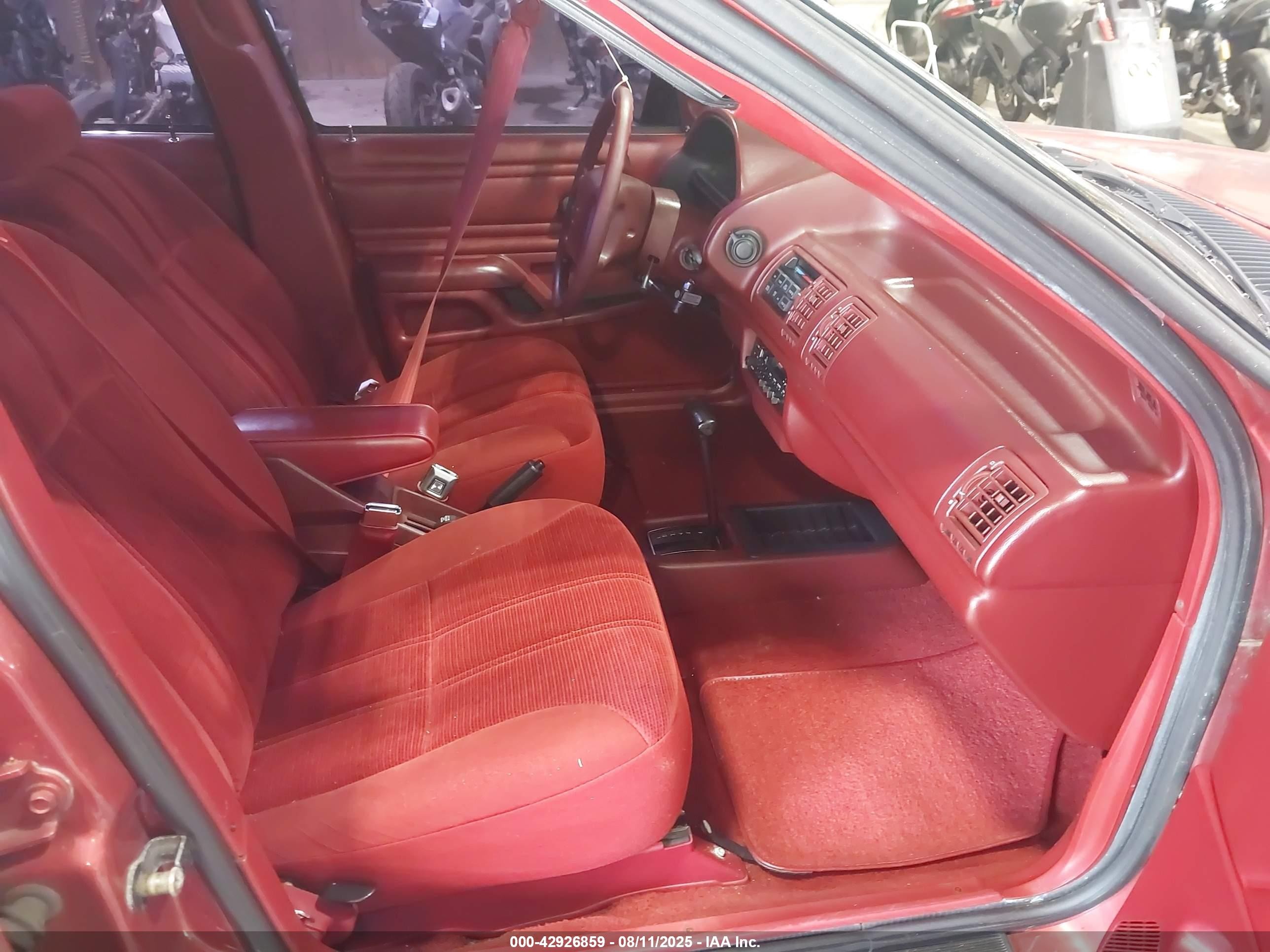 1992 Ford Tempo Gl Red vin: 1FAPP36X0NK130278