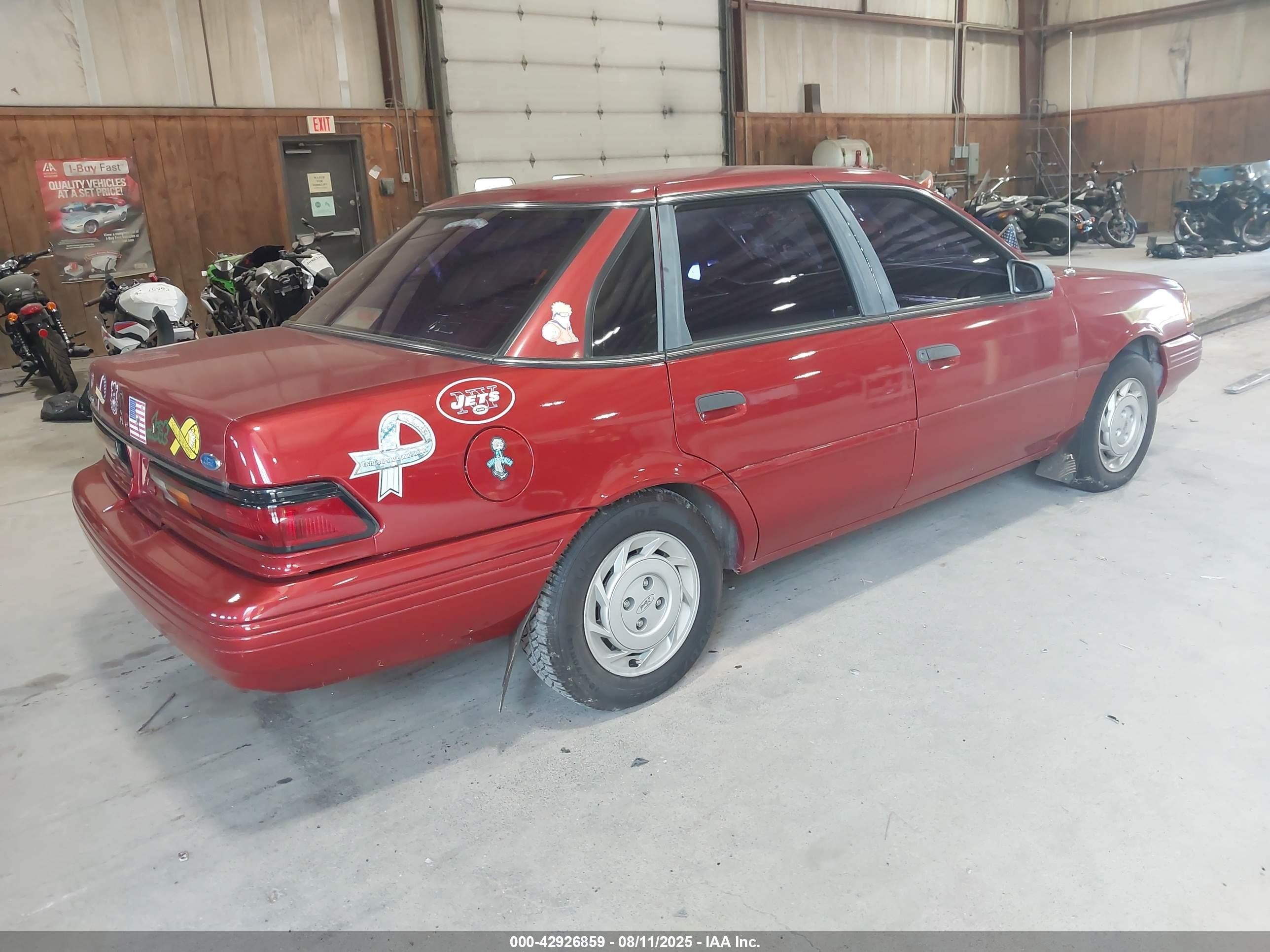 1992 Ford Tempo Gl Red vin: 1FAPP36X0NK130278