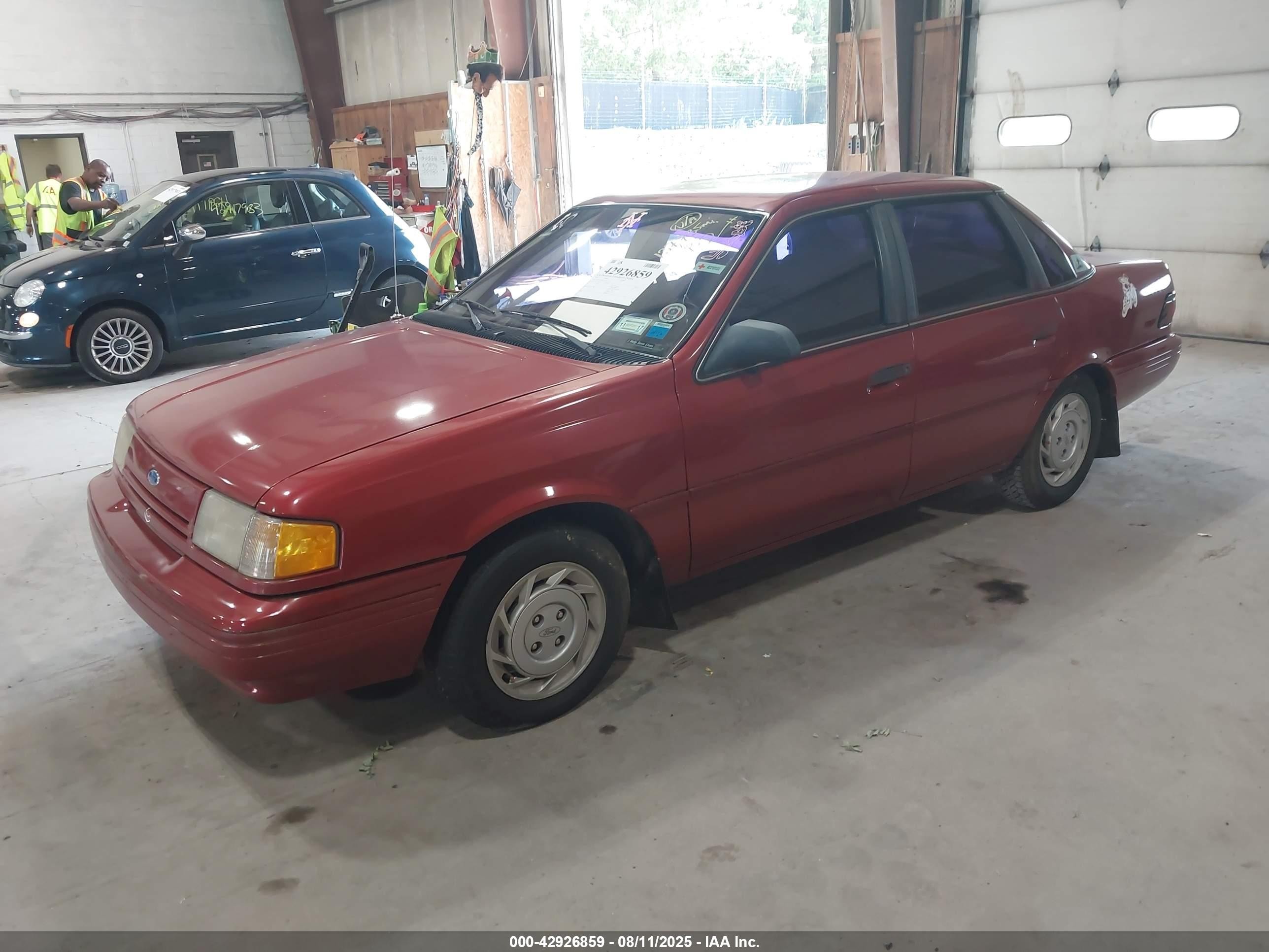 1992 Ford Tempo Gl Red vin: 1FAPP36X0NK130278