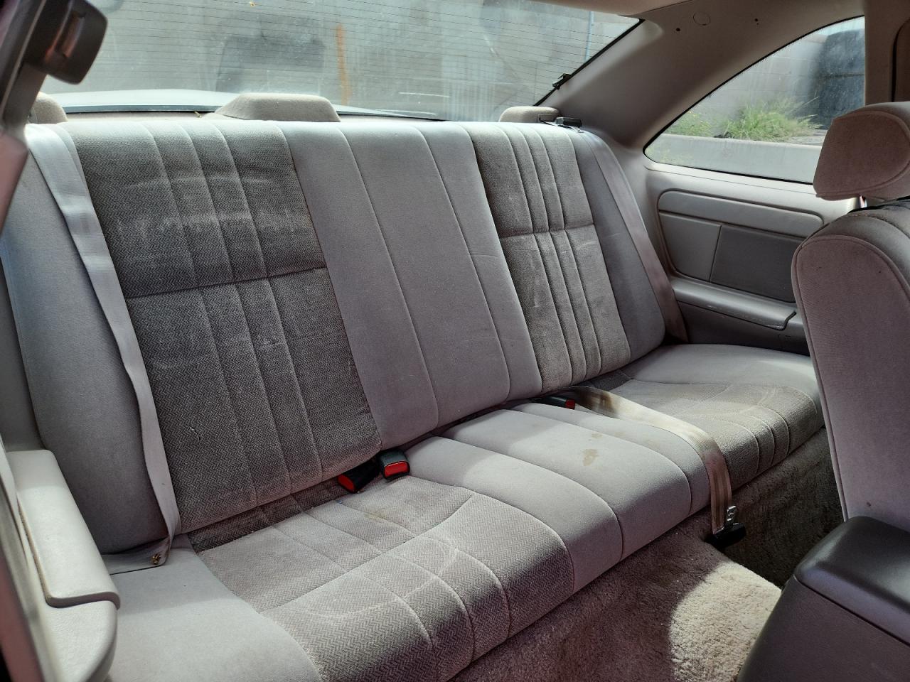 1992 Ford Thunderbird Silver vin: 1FAPP6043NH147699
