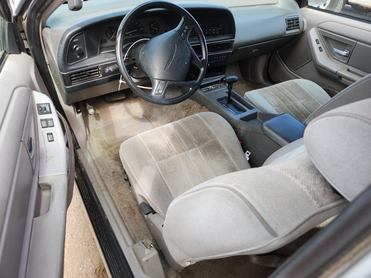 1992 Ford Thunderbird Silver vin: 1FAPP6043NH147699