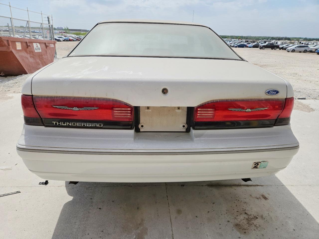 1992 Ford Thunderbird White vin: 1FAPP60T8NH175926