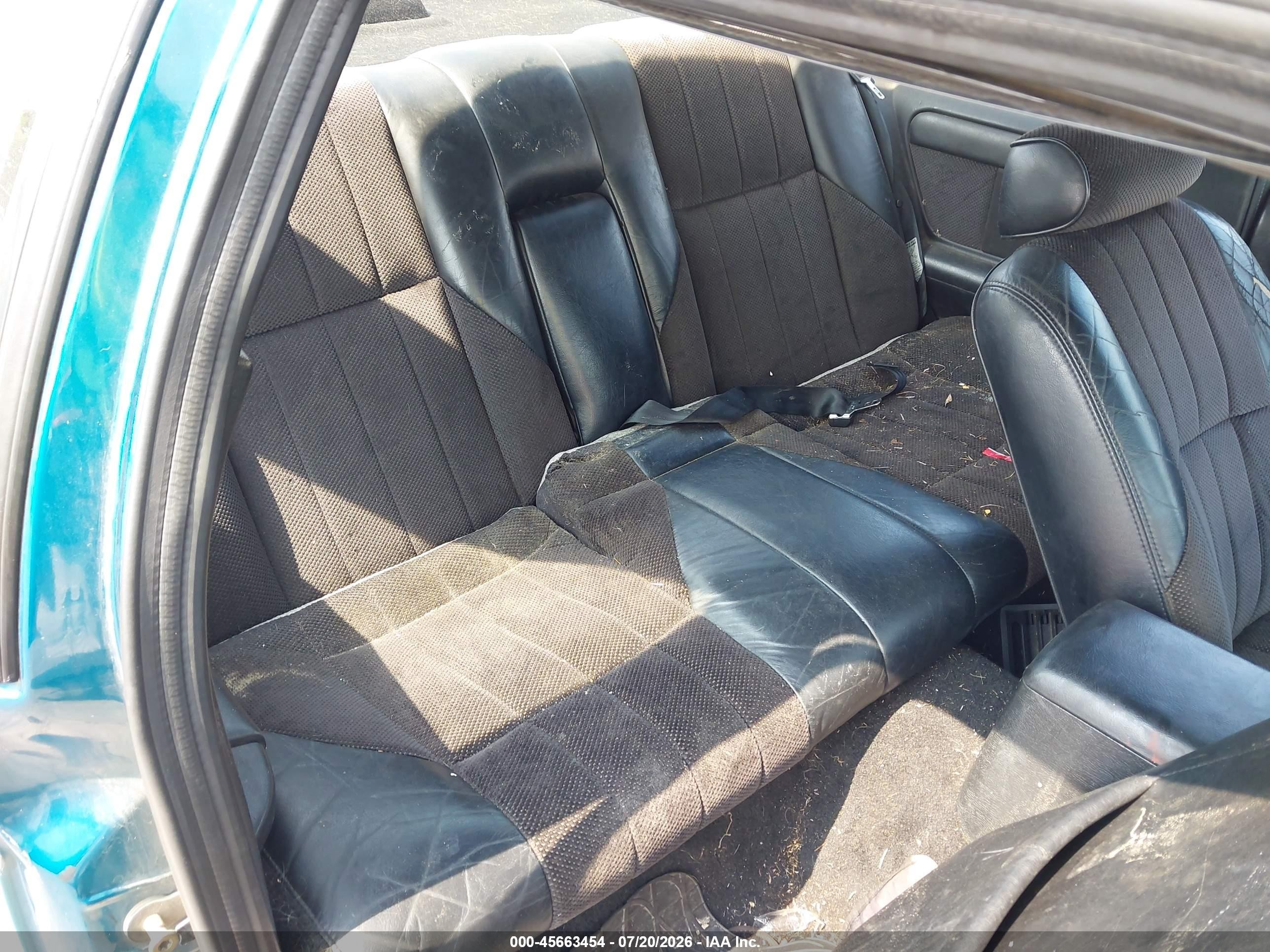 1993 Ford Thunderbird Lx Green vin: 1FAPP6241PH127855