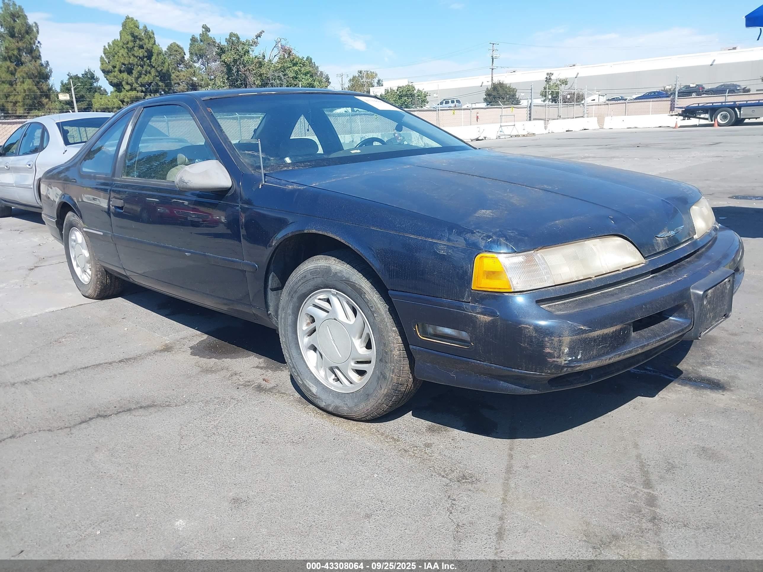 1992 Ford Thunderbird Lx Blue vin: 1FAPP6243NH177766