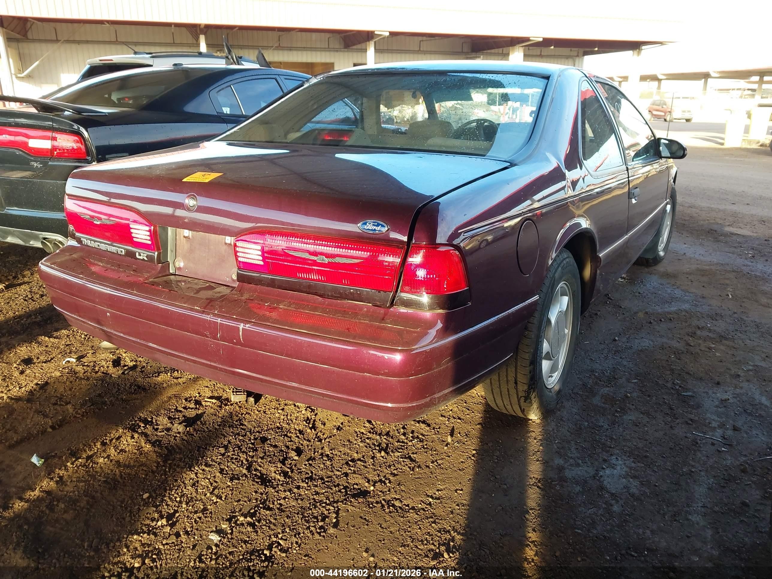 1993 Ford Thunderbird Lx Maroon vin: 1FAPP6244PH154371