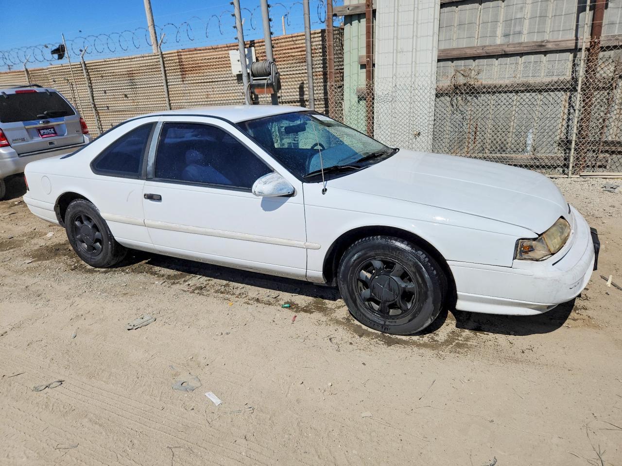 1993 Ford Thunderbird Lx White vin: 1FAPP6246PH112865