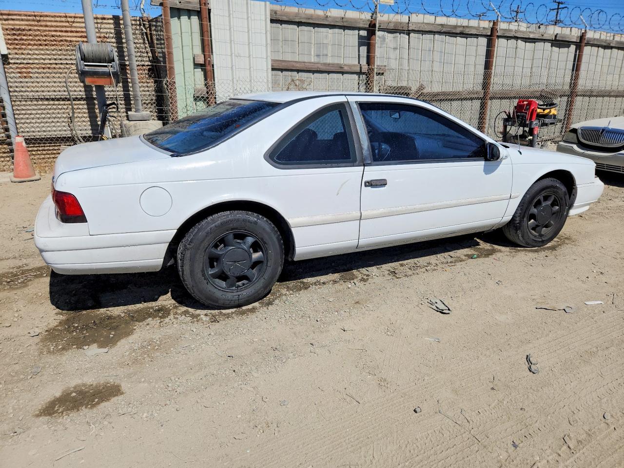 1993 Ford Thunderbird Lx White vin: 1FAPP6246PH112865