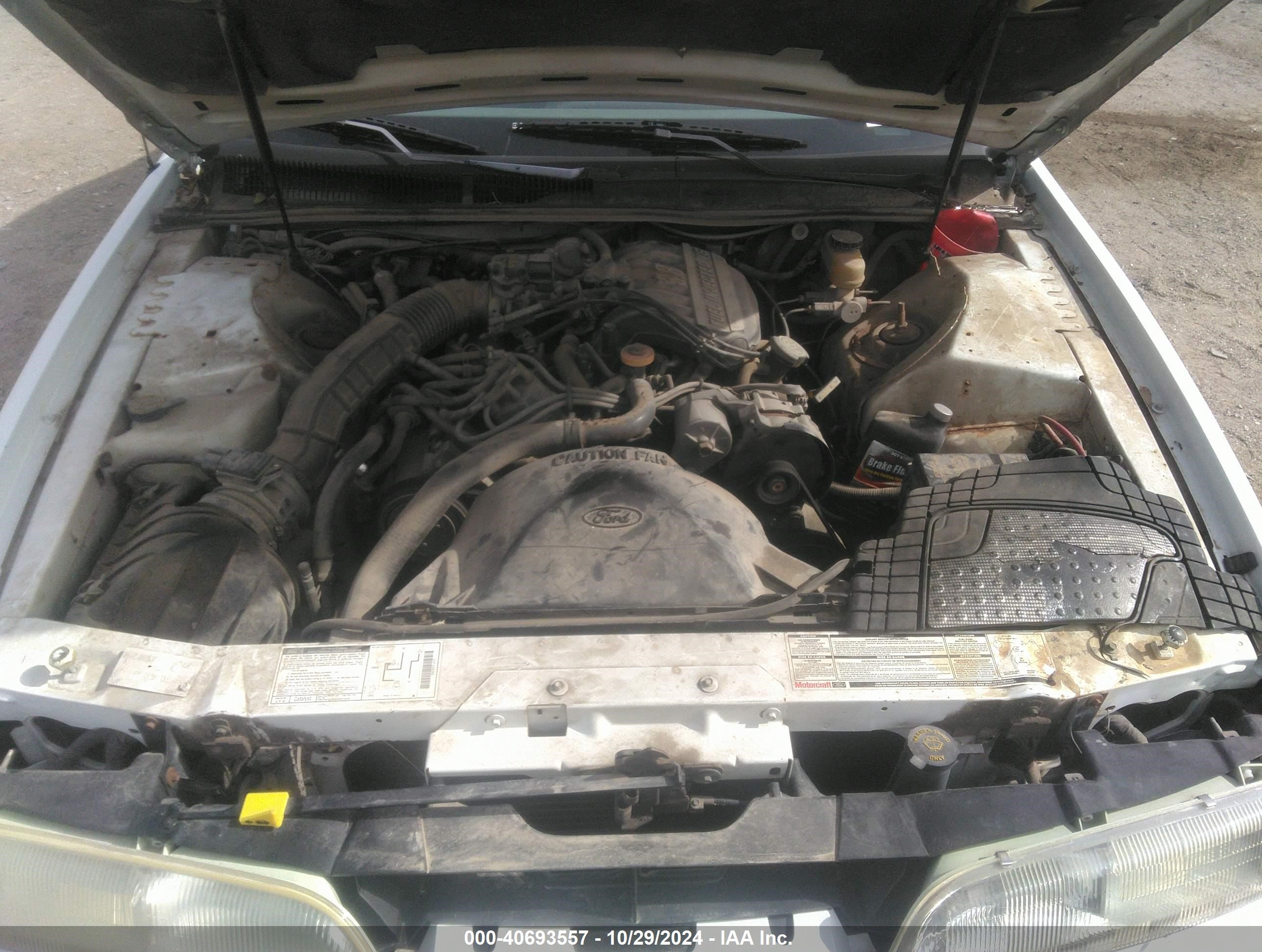 1993 Ford Thunderbird Lx White vin: 1FAPP6247PH147401