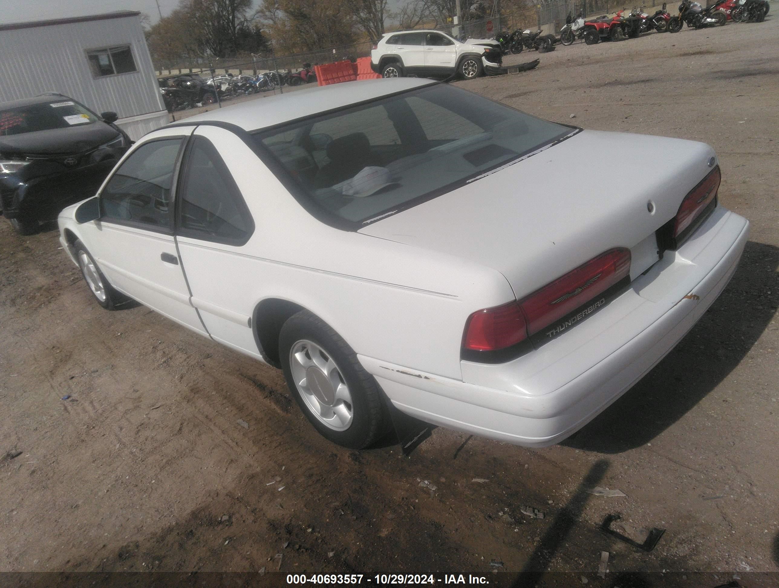 1993 Ford Thunderbird Lx White vin: 1FAPP6247PH147401
