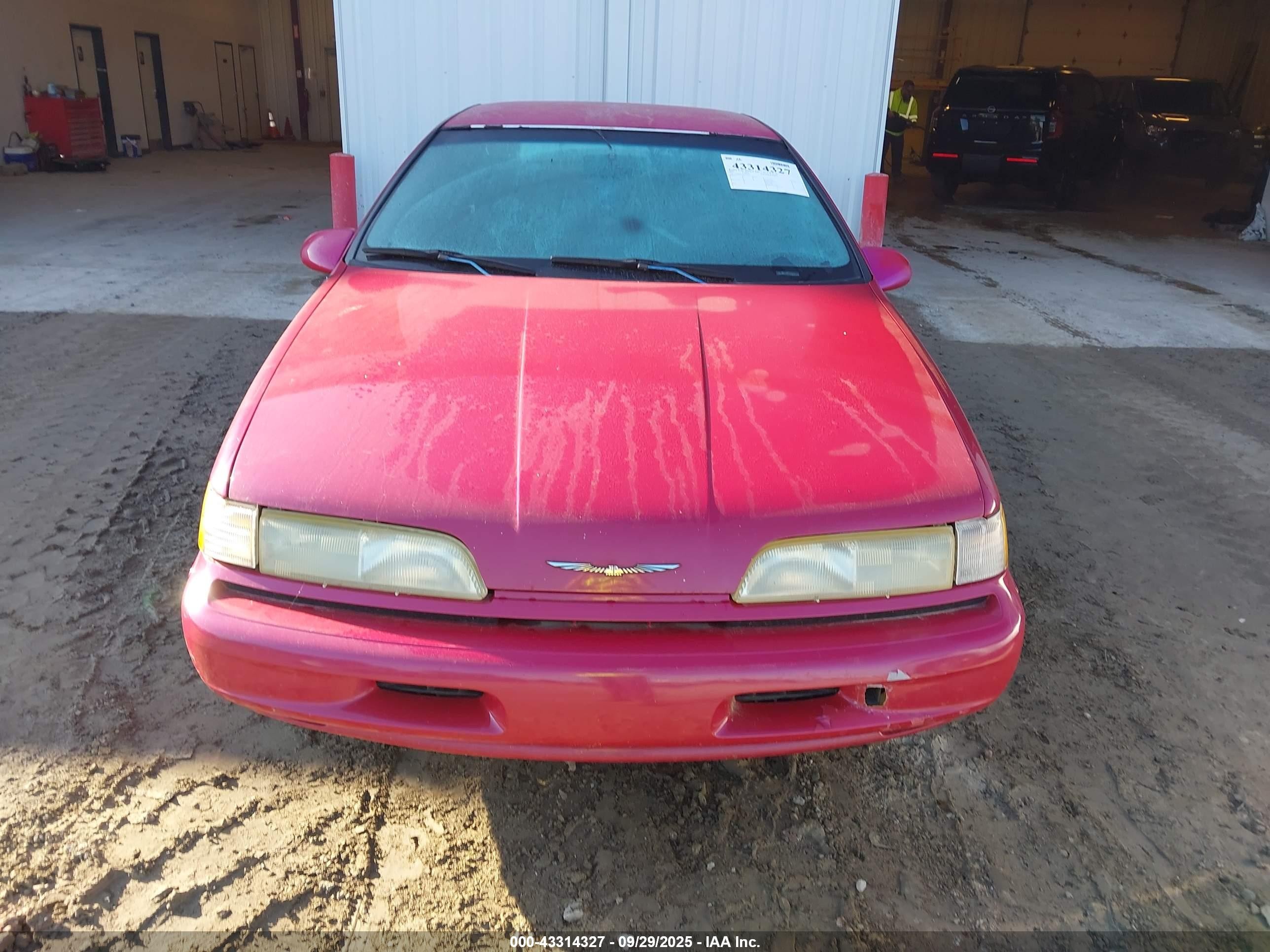 1993 Ford Thunderbird Lx Red vin: 1FAPP624XPH182837