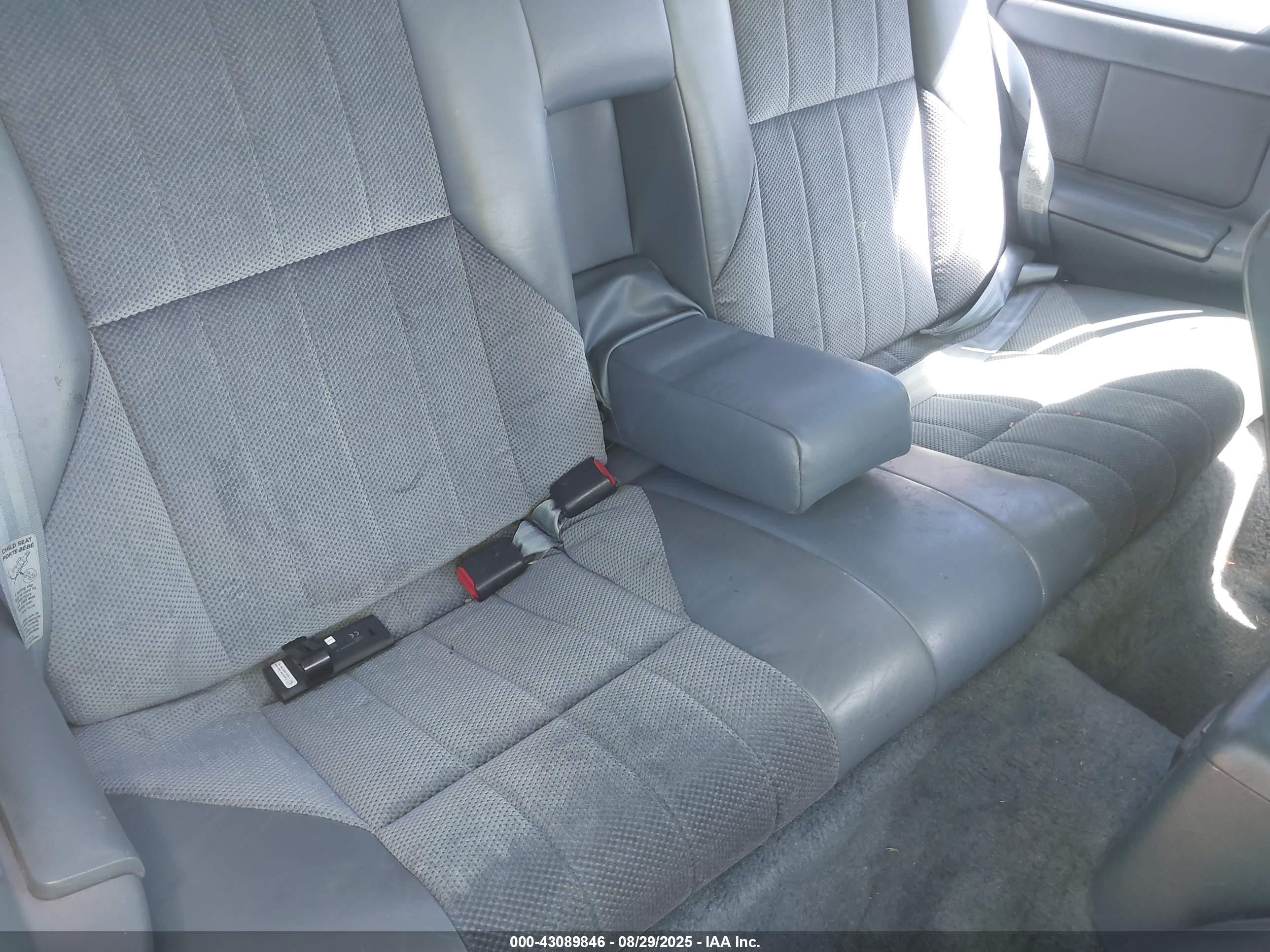 1993 Ford Thunderbird Lx Черный vin: 1FAPP62T4PH197406
