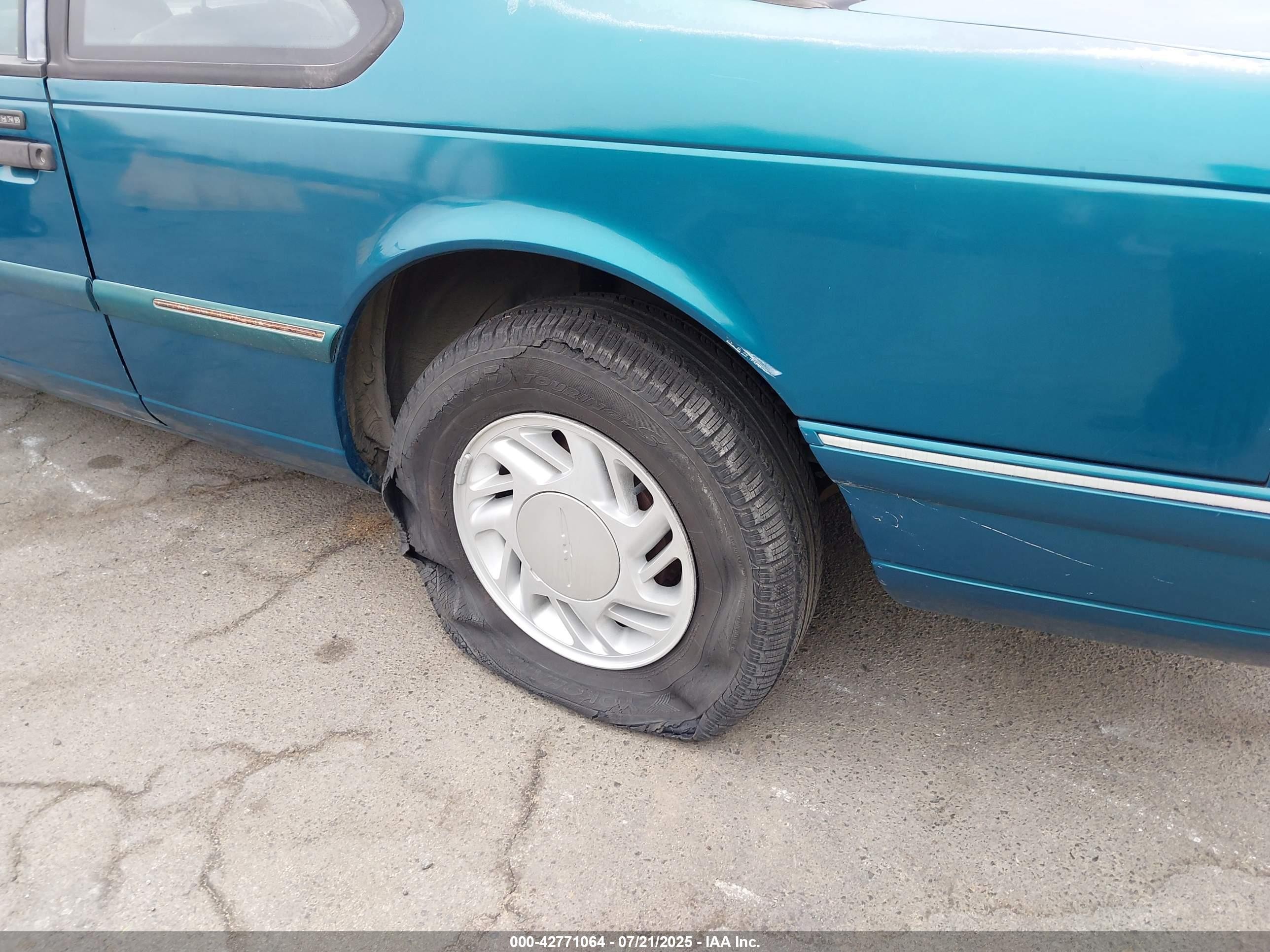 1992 Ford Thunderbird Lx Blue vin: 1FAPP62T7NH130487