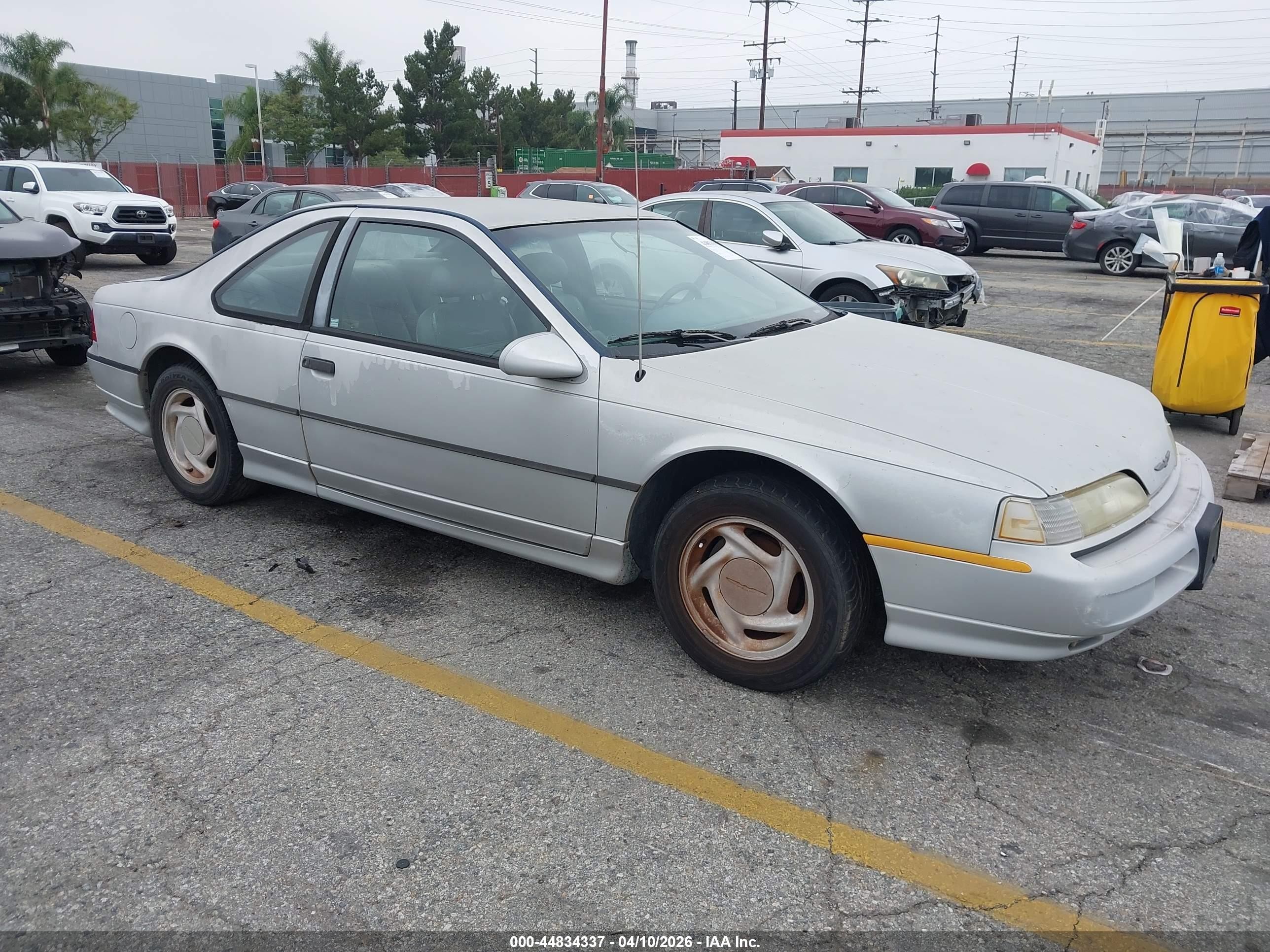 1993 Ford Thunderbird Super Coupe Silver vin: 1FAPP64R6PH138035