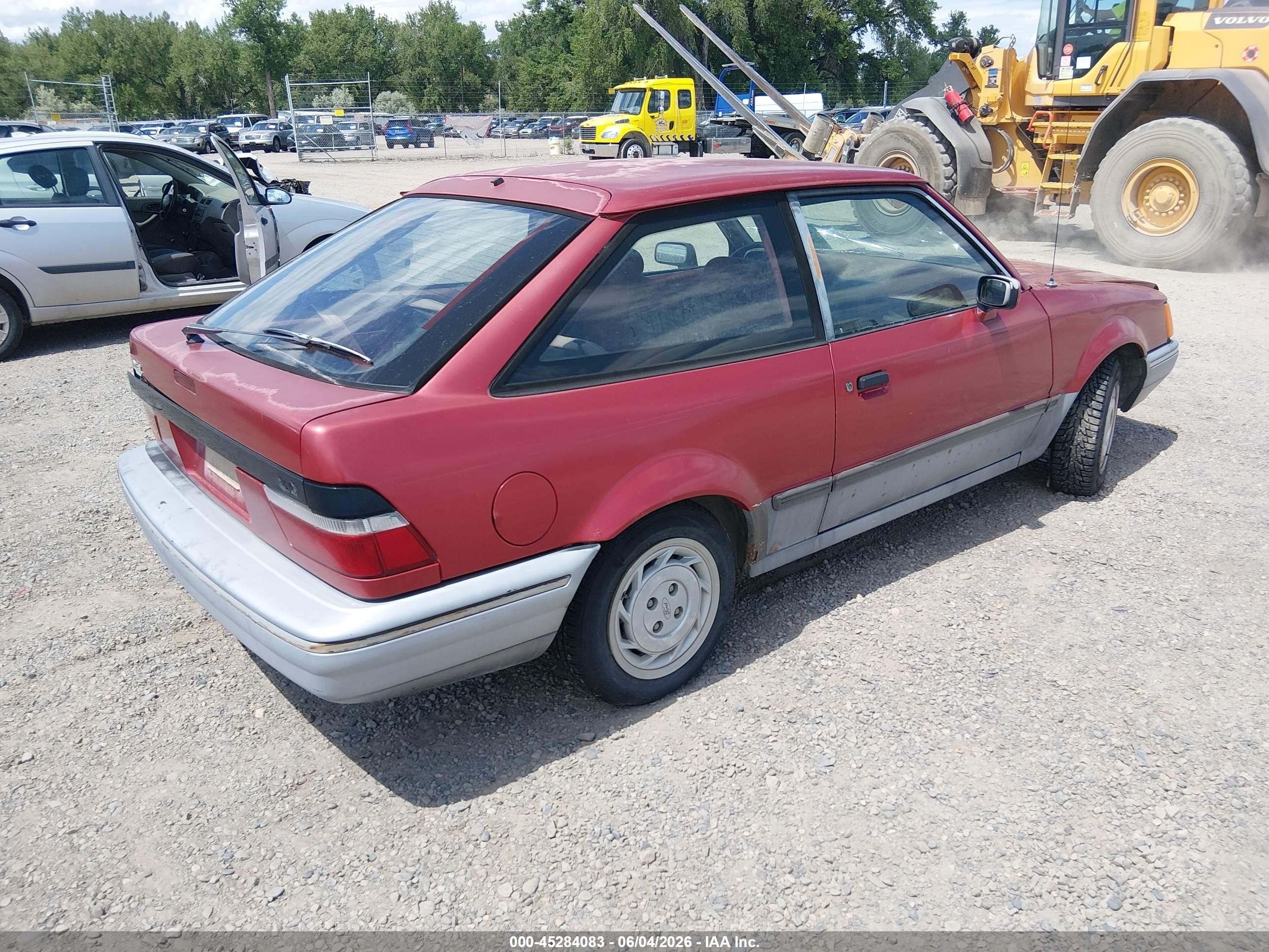 1990 Ford Escort Lx Red vin: 1FAPP9196LW172181