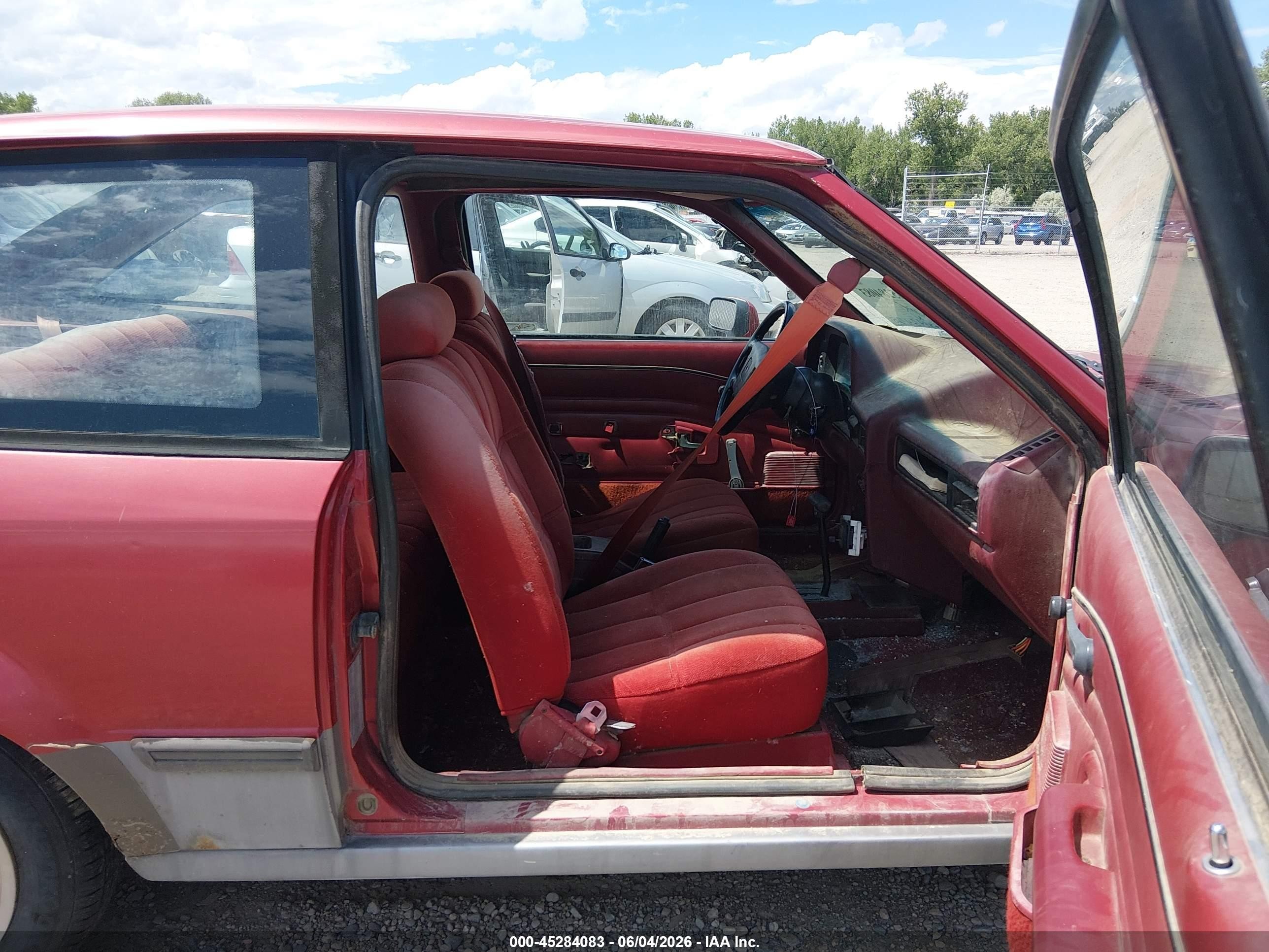 1990 Ford Escort Lx Red vin: 1FAPP9196LW172181