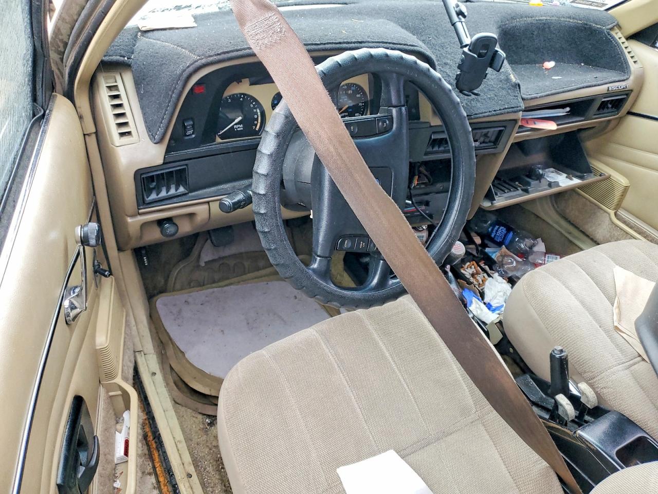 1989 Ford Escort Lx Tan vin: 1FAPP9595KW260180