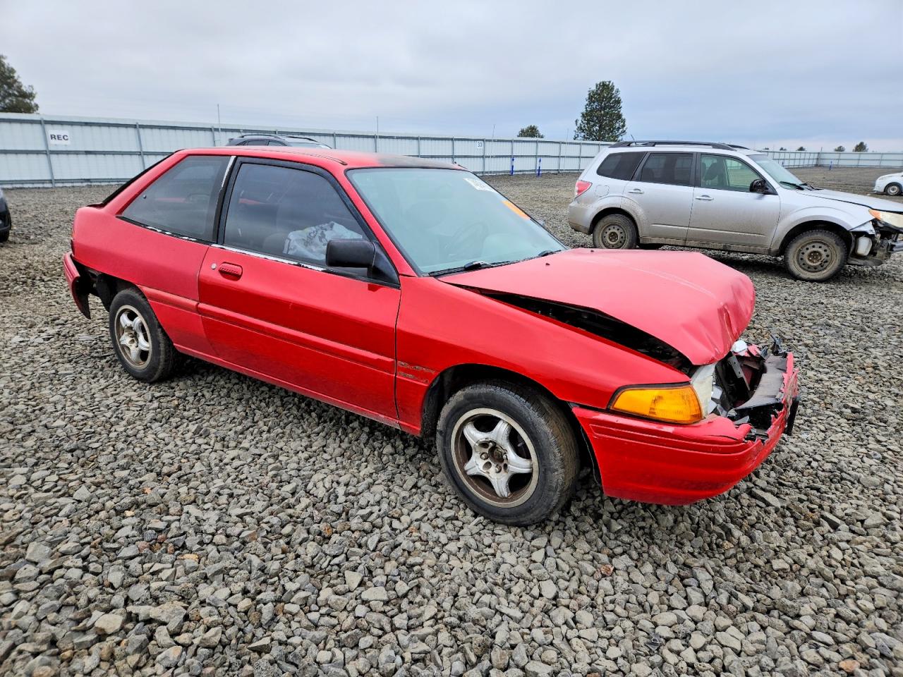 1994 Ford Escort Lx Red vin: 1FARP11J0RW112751