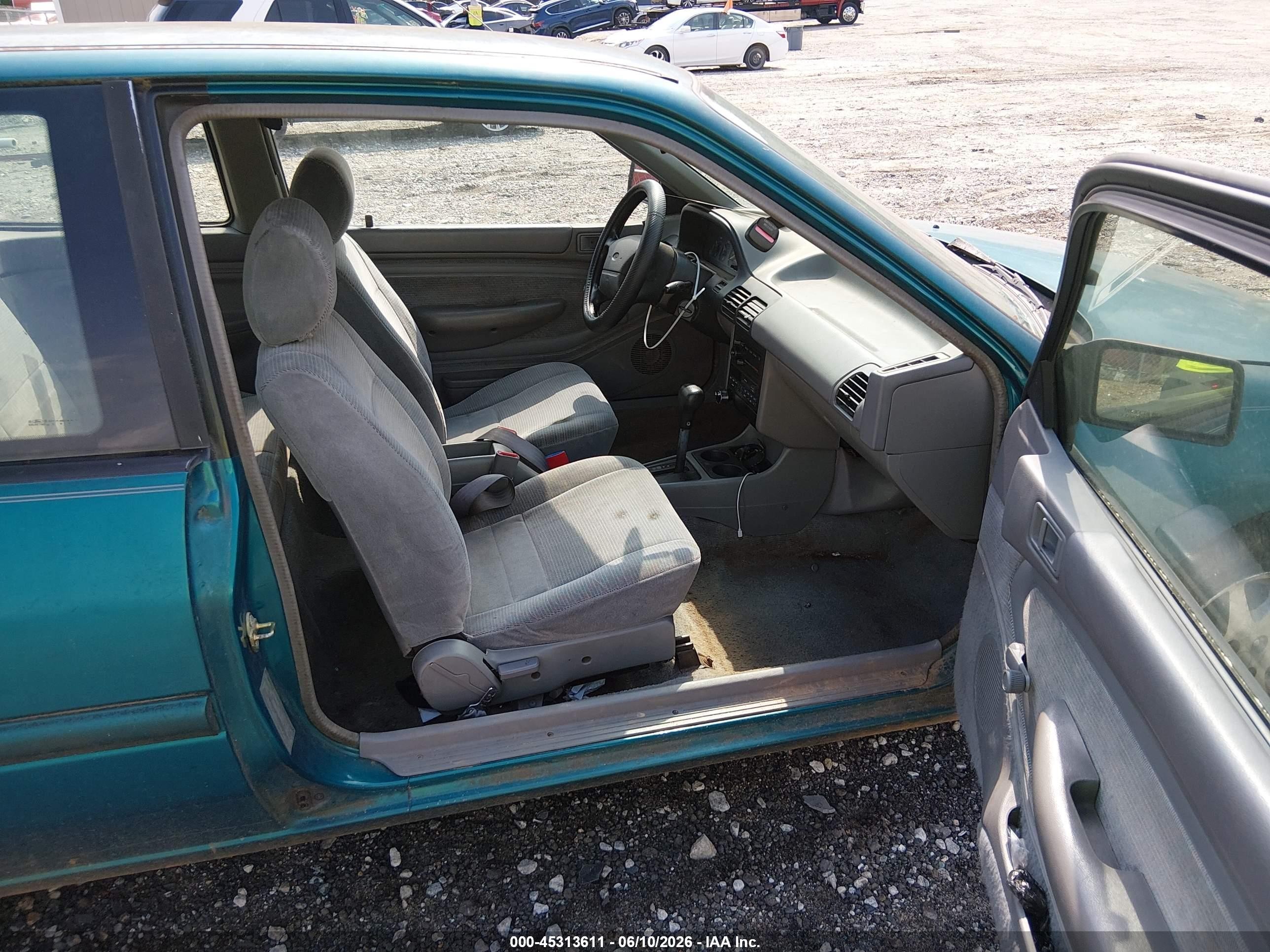 1994 Ford Escort Lx/sport Green vin: 1FARP11J1RW117831