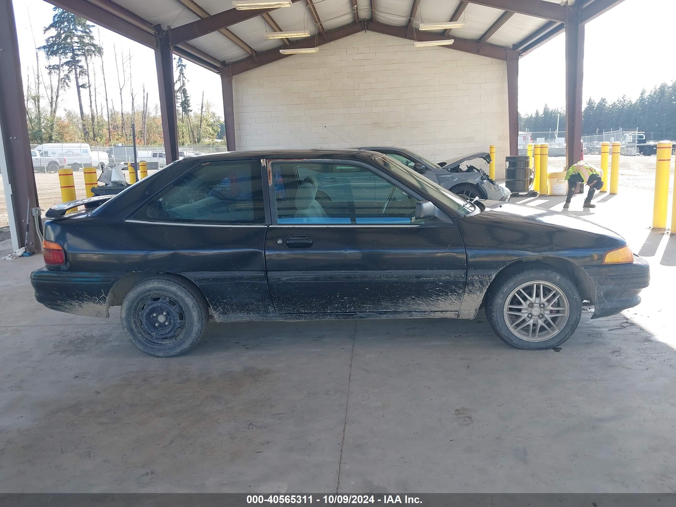 1994 Ford Escort Lx/sport Black vin: 1FARP11J7RW178309