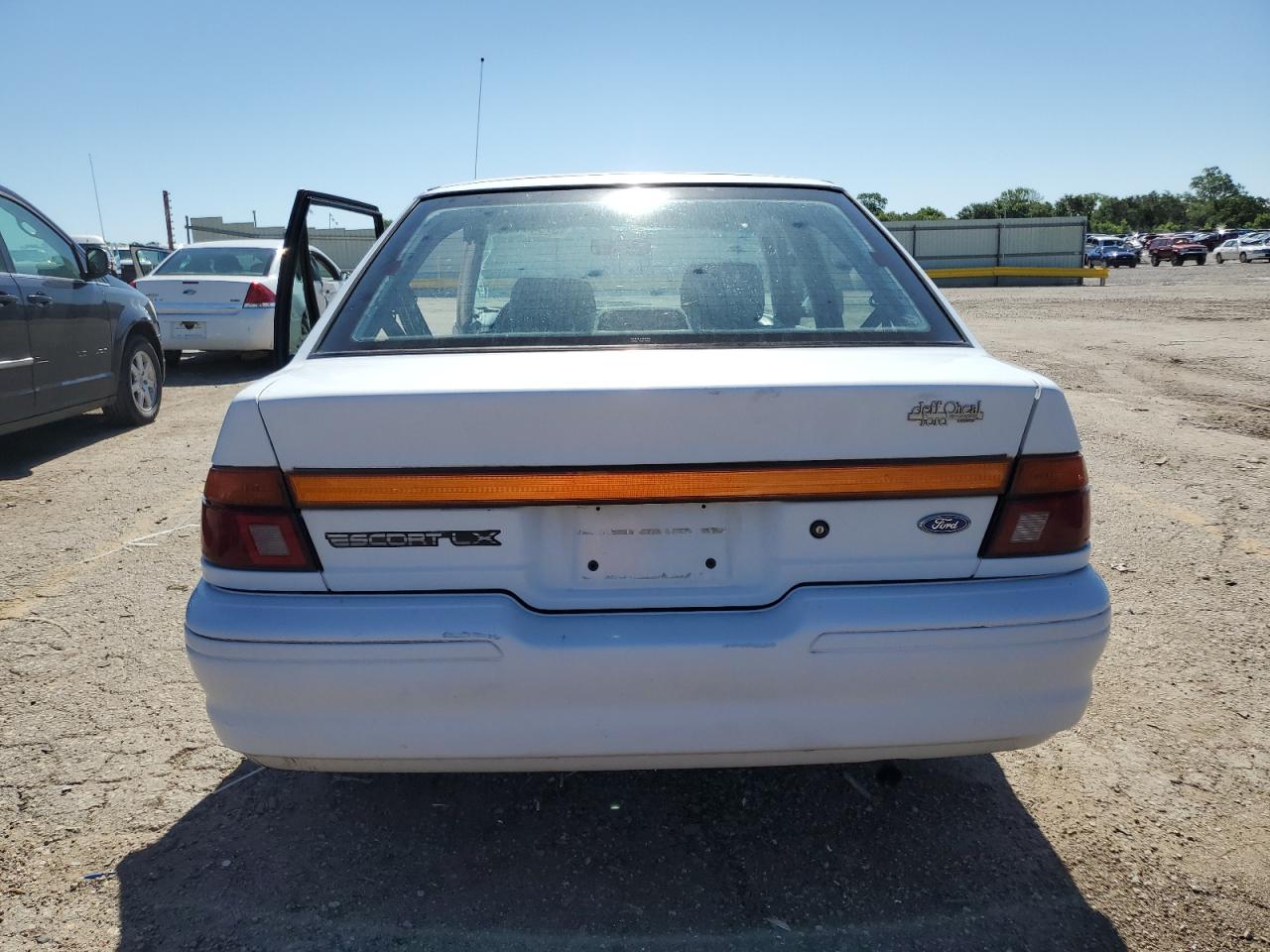 1994 Ford Escort Lx White vin: 1FARP14J3RW187519