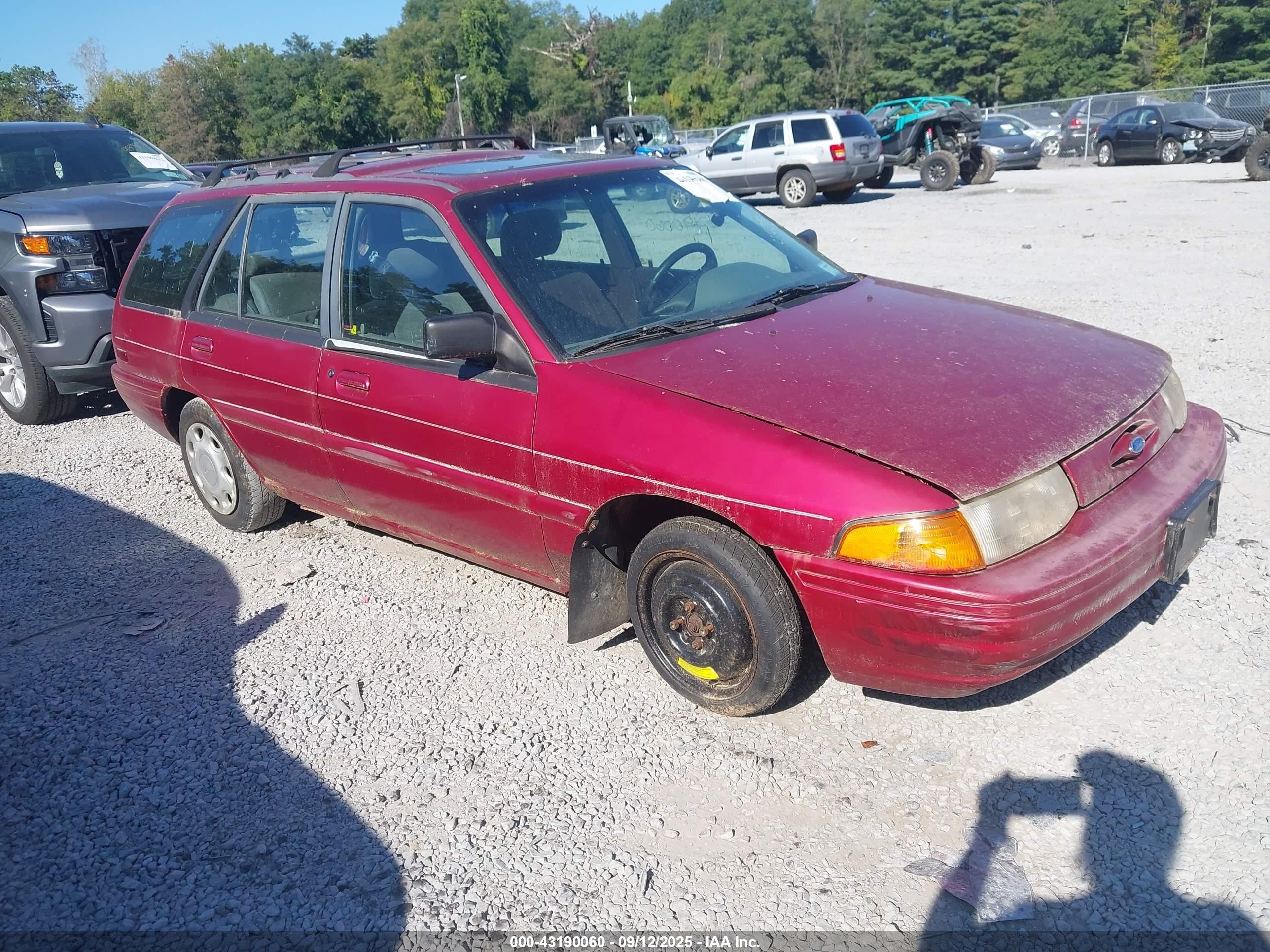 1994 Ford Escort Lx/sport Red vin: 1FARP15J0RW162642