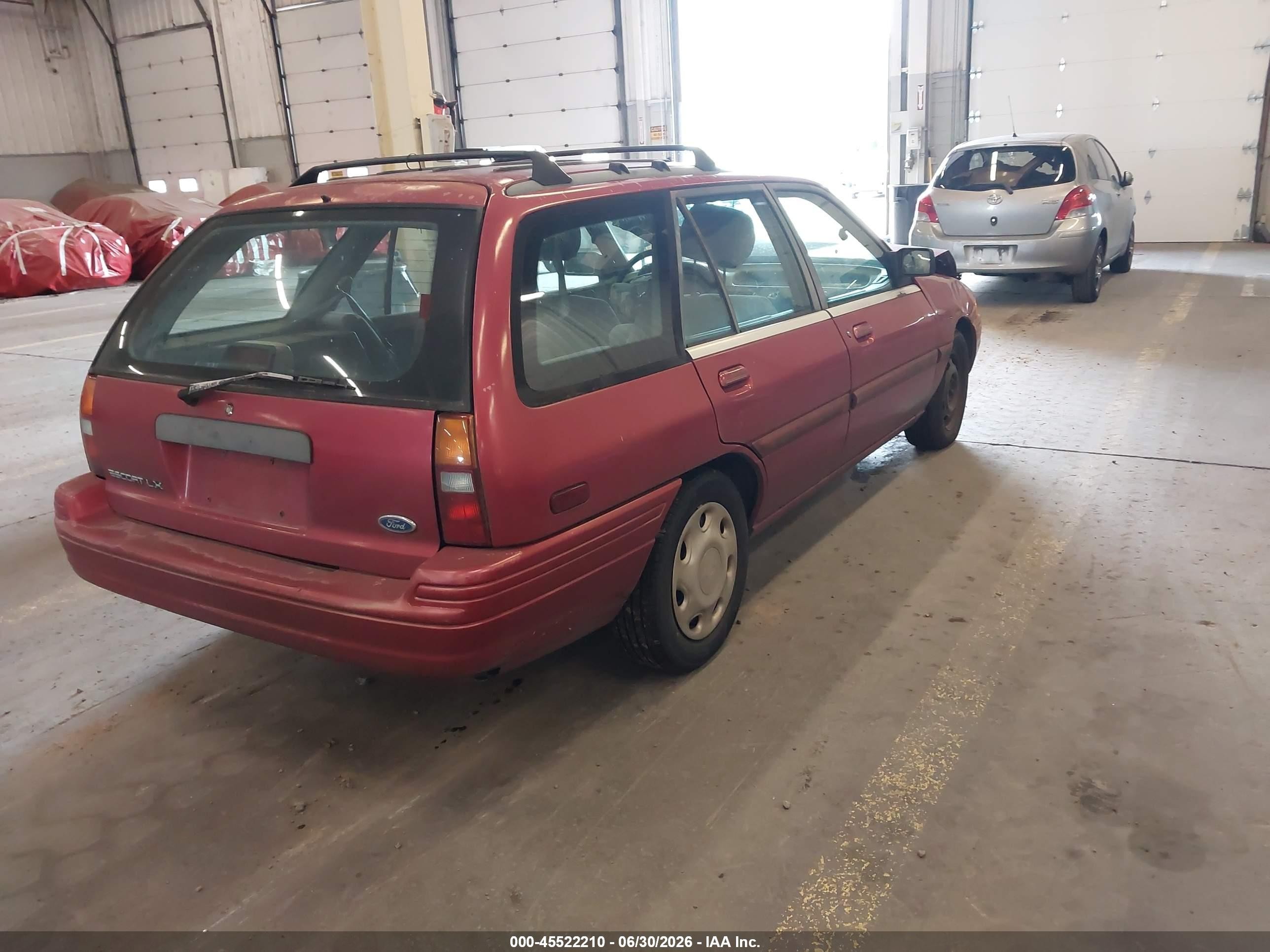 1994 Ford Escort Lx/sport Красный vin: 1FARP15J1RW188327