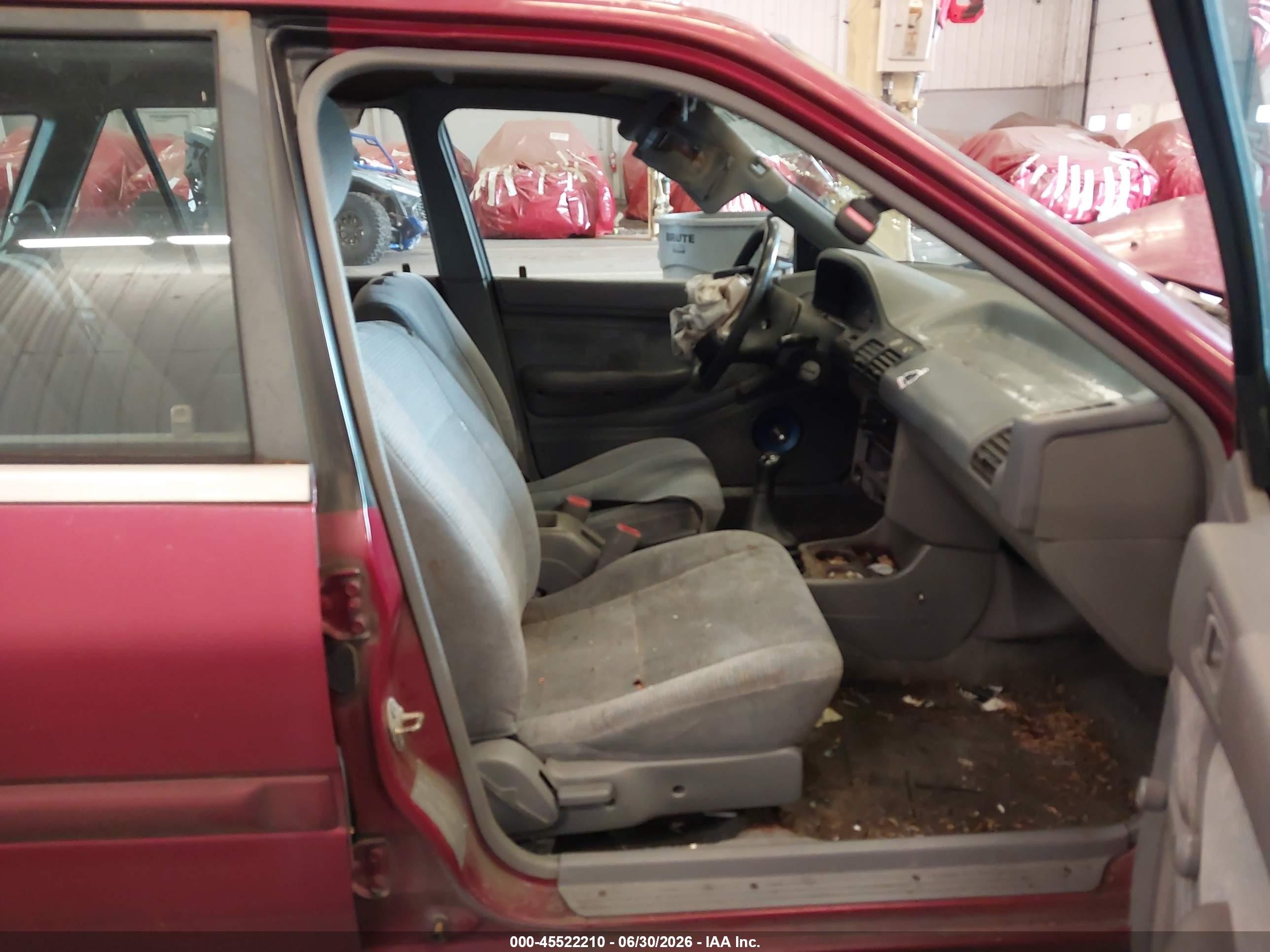 1994 Ford Escort Lx/sport Красный vin: 1FARP15J1RW188327