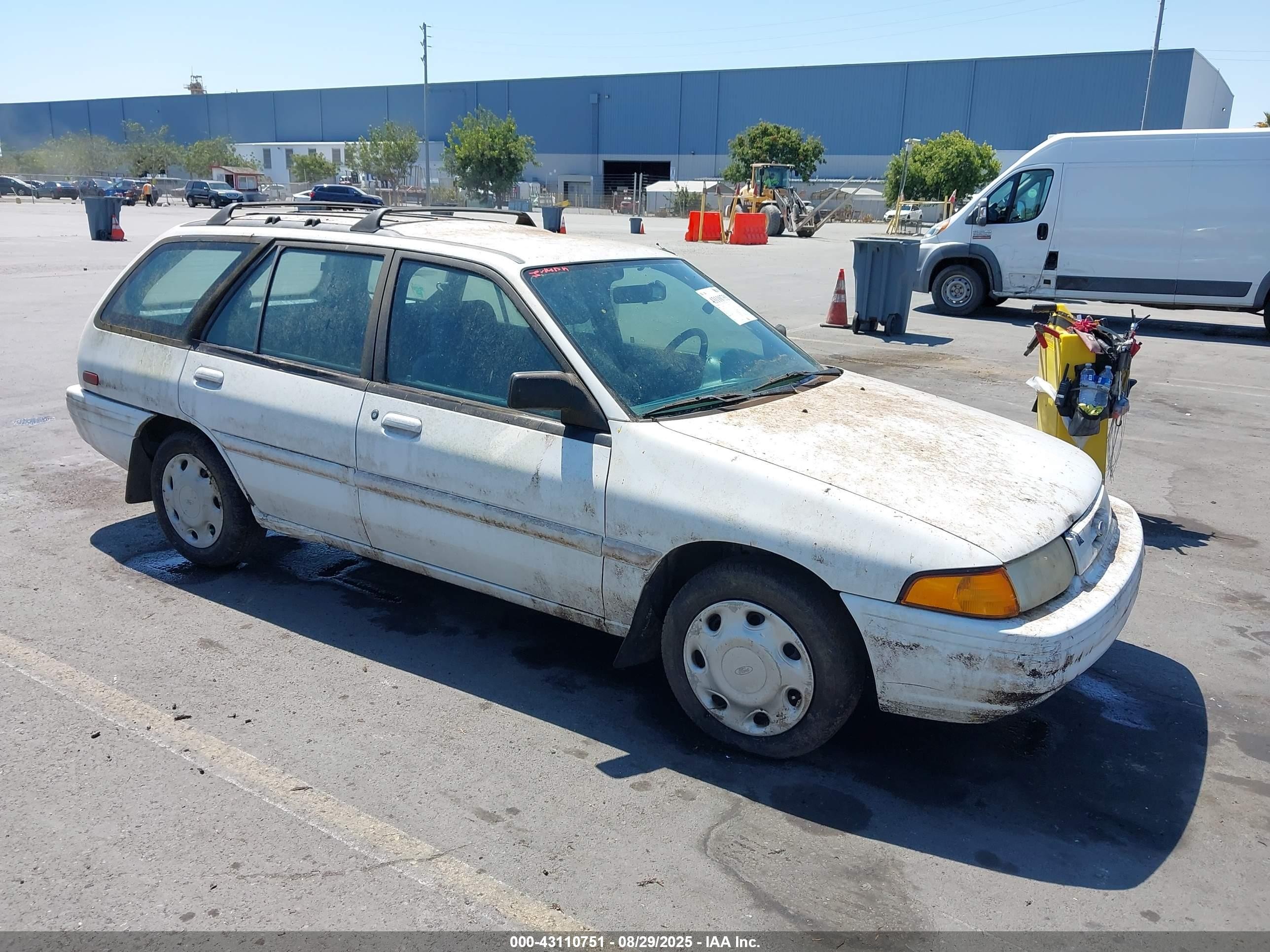 1994 Ford Escort Lx/sport White vin: 1FARP15J3RW195067
