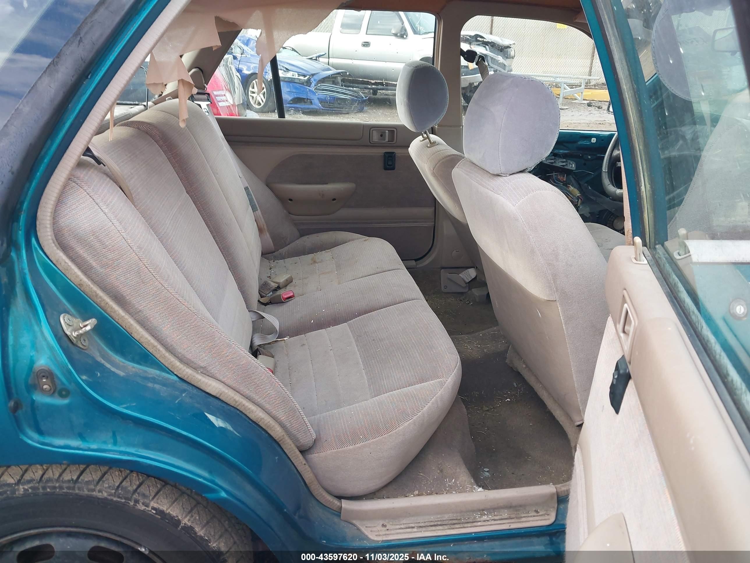 1994 Ford Escort Lx/sport Green vin: 1FARP15J3RW315417