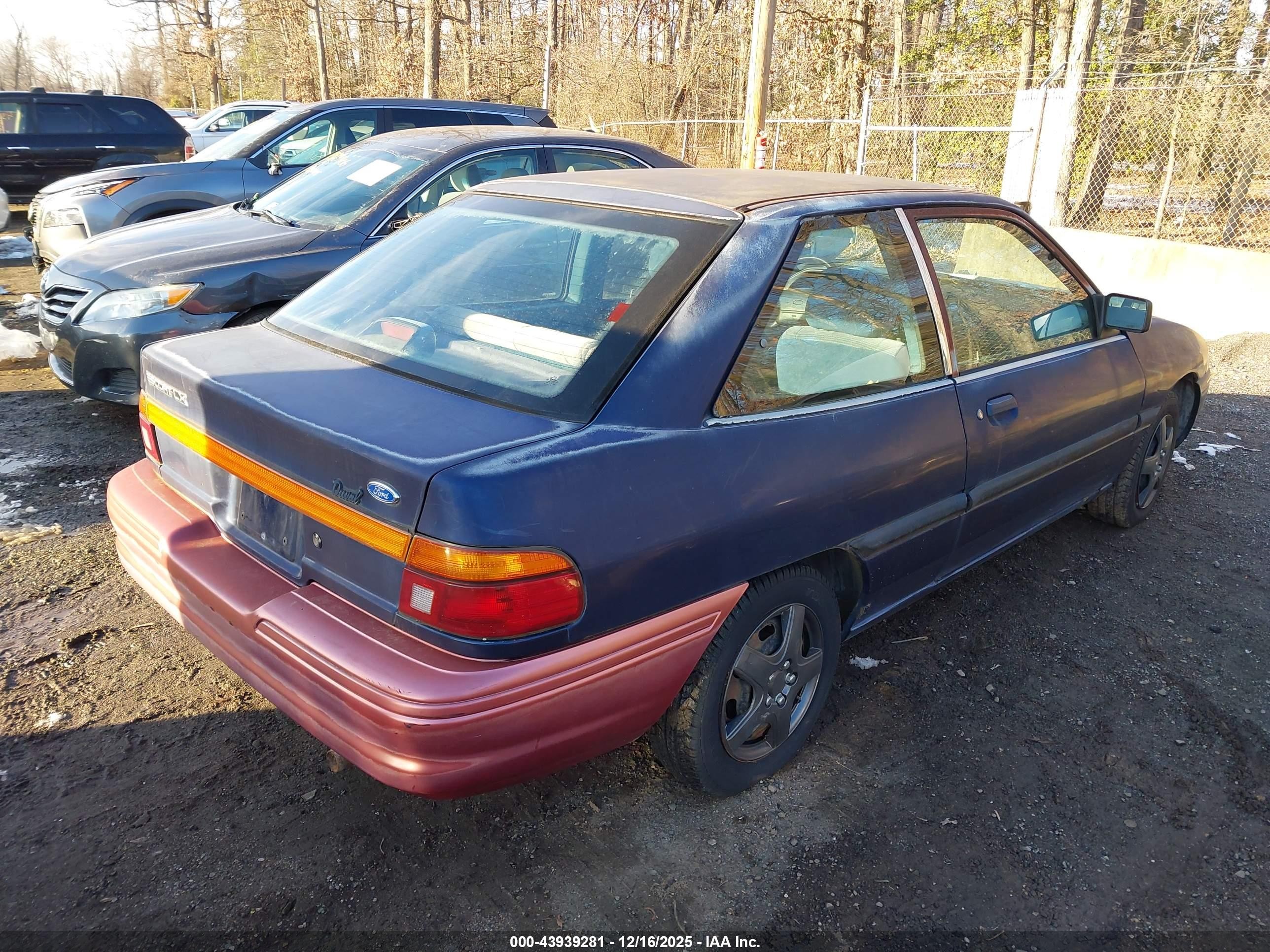 1995 Ford Escort Lx/sport Blue vin: 1FASP11J0SW152657