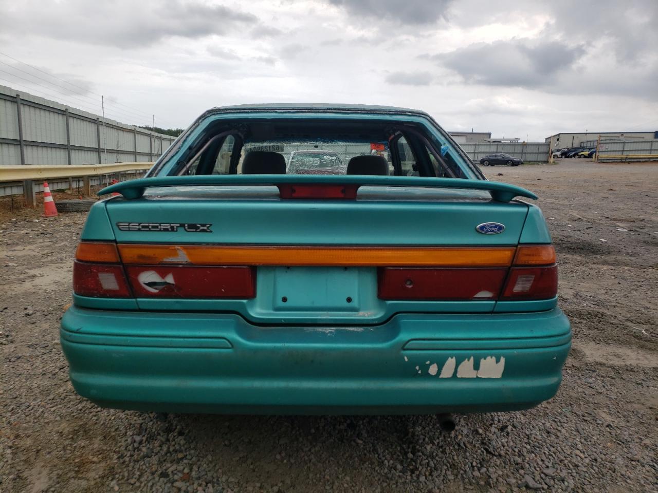 Price & History 1996 Ford Escort Lx 1.9l 4 vin: 1FASP11J0TW132782