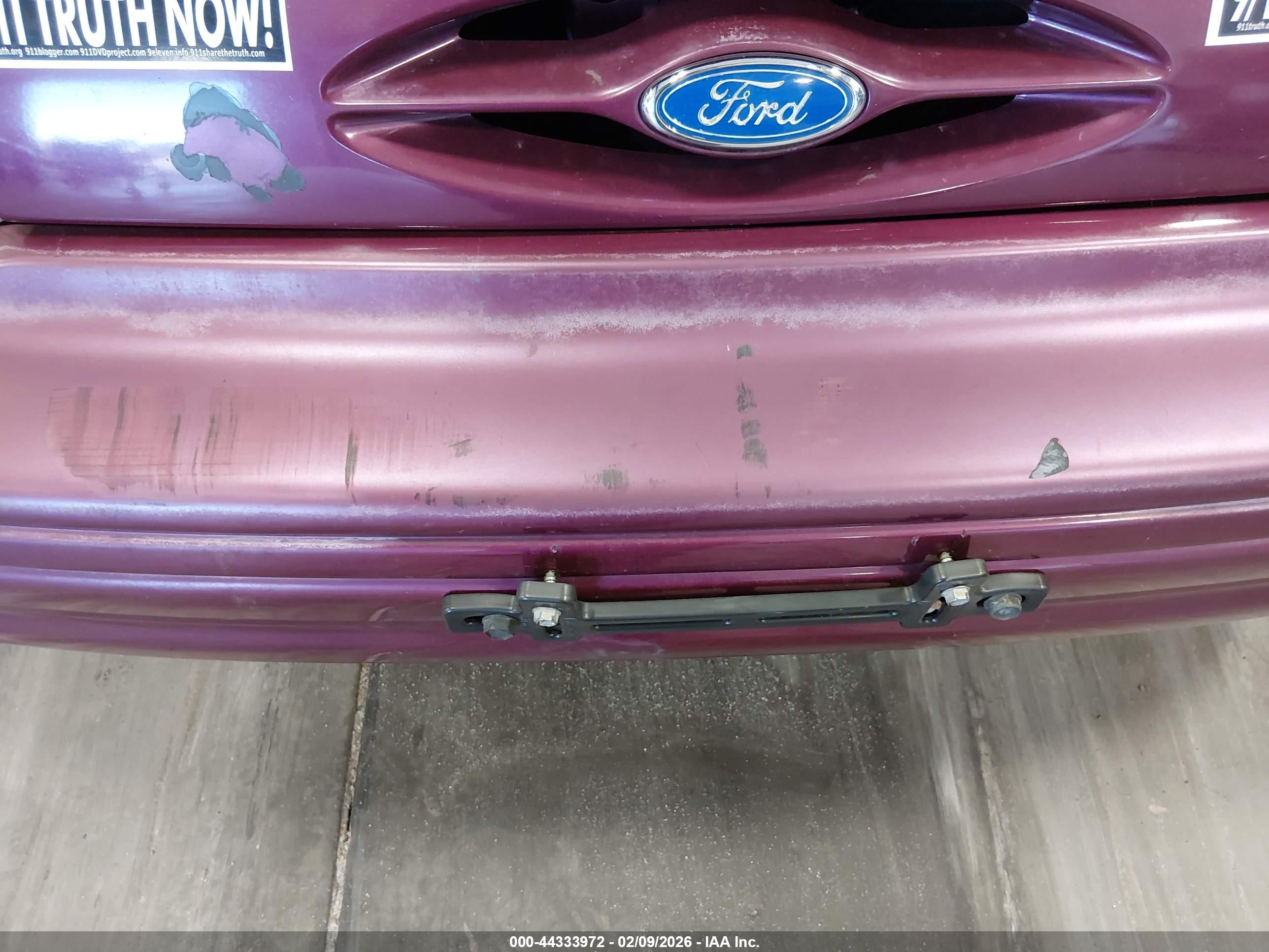 1995 Ford Escort Lx/sport Burgundy vin: 1FASP11J7SW261861