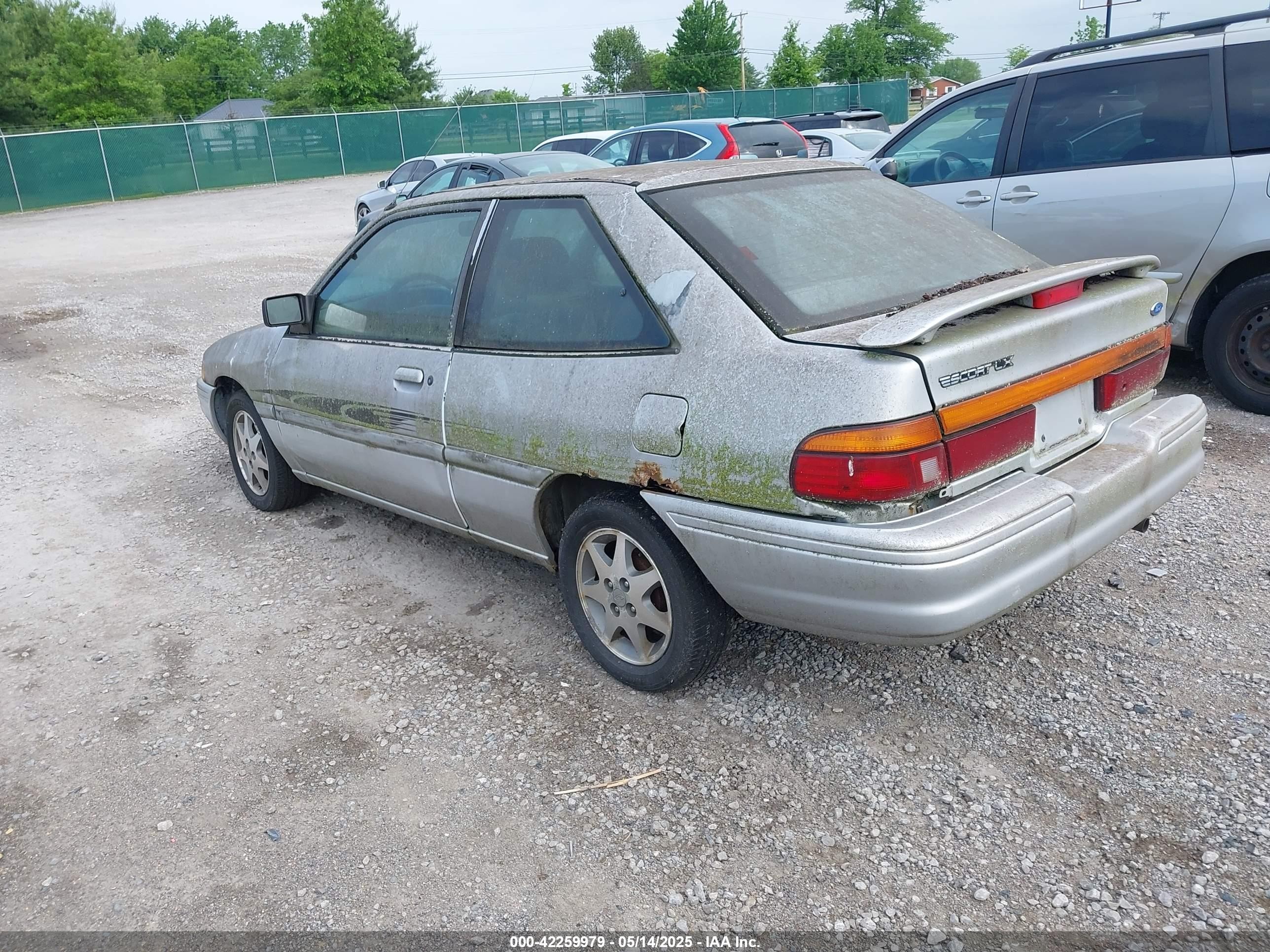 1996 Ford Escort Lx Silver vin: 1FASP11J9TW180412