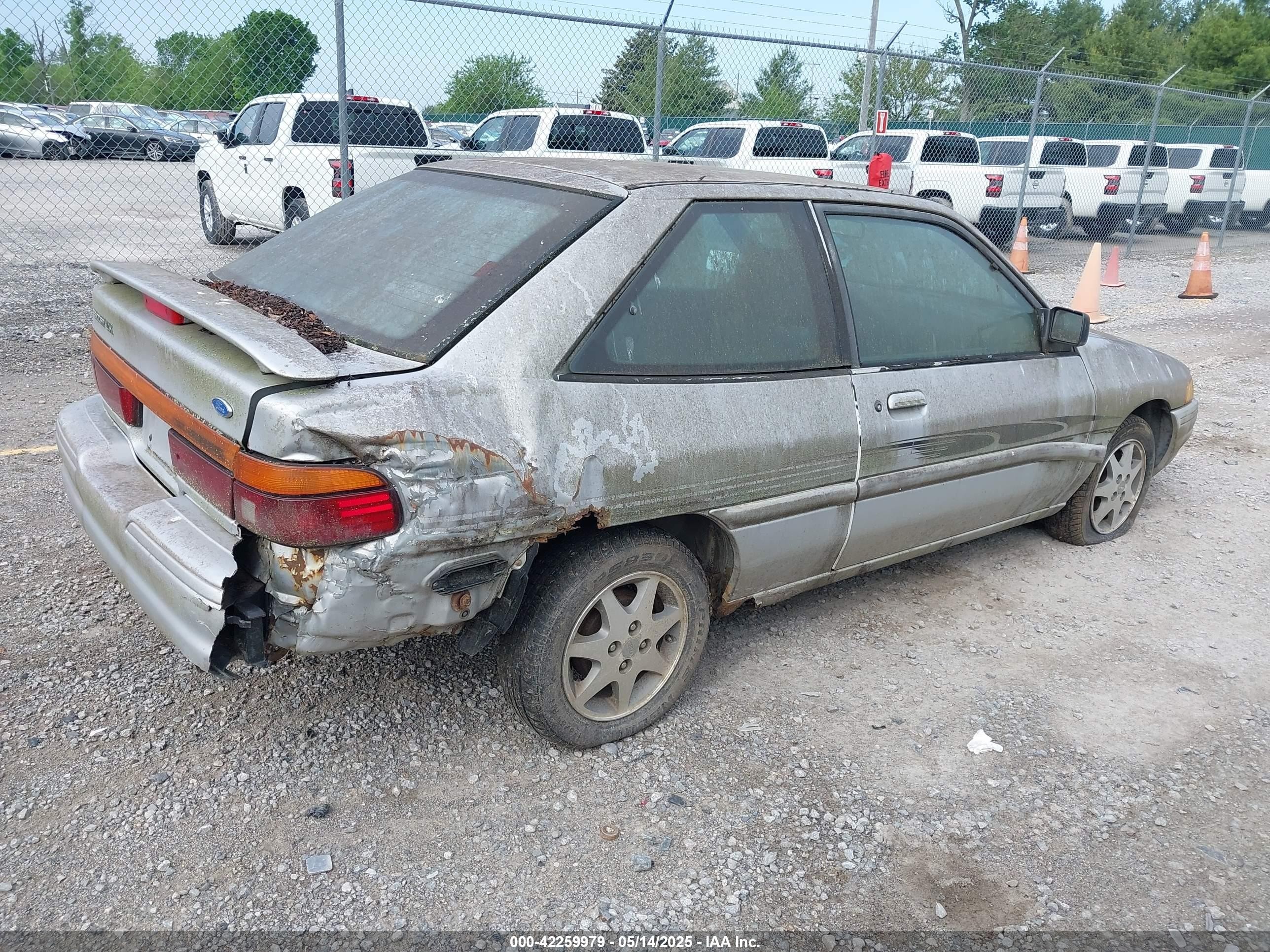 1996 Ford Escort Lx Silver vin: 1FASP11J9TW180412