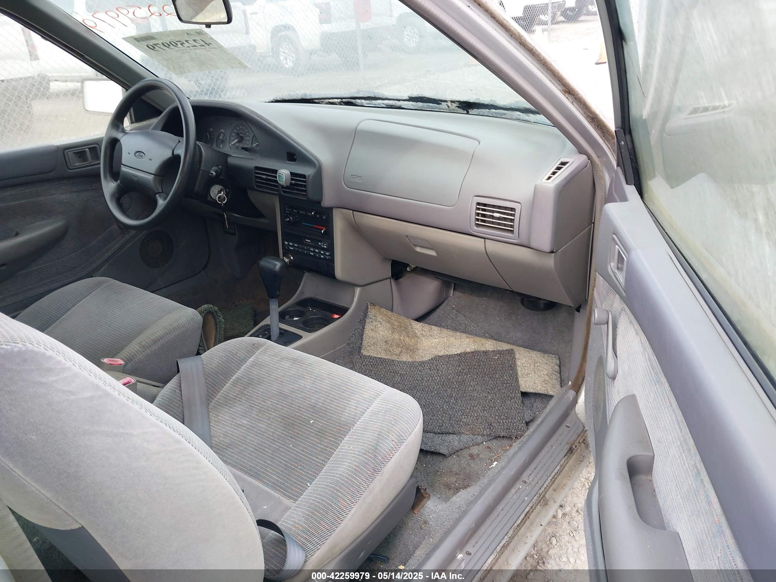 1996 Ford Escort Lx Silver vin: 1FASP11J9TW180412