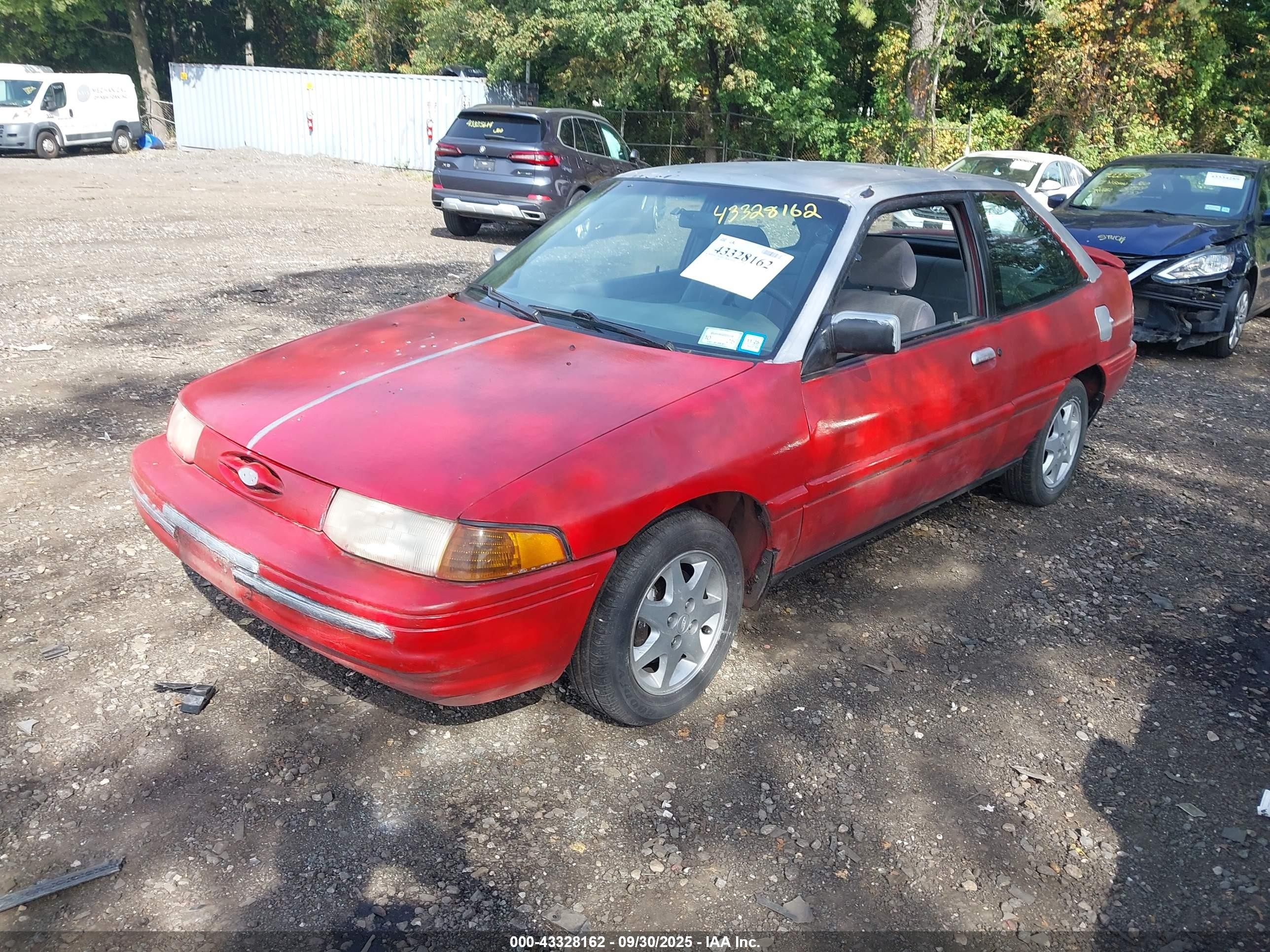 1995 Ford Escort Lx/sport Red vin: 1FASP11JXSW231950