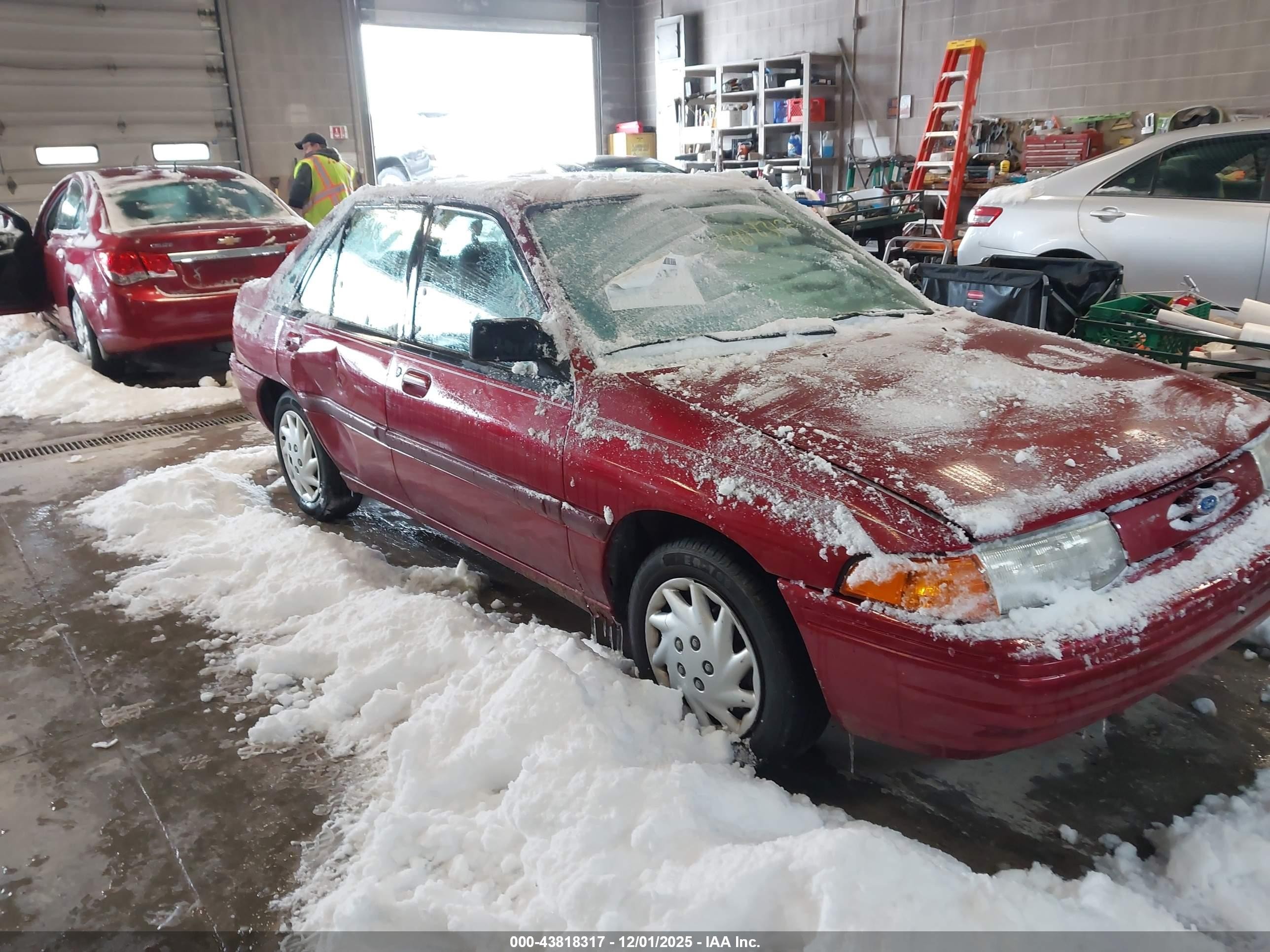1995 Ford Escort Lx/sport Red vin: 1FASP14J6SW192303