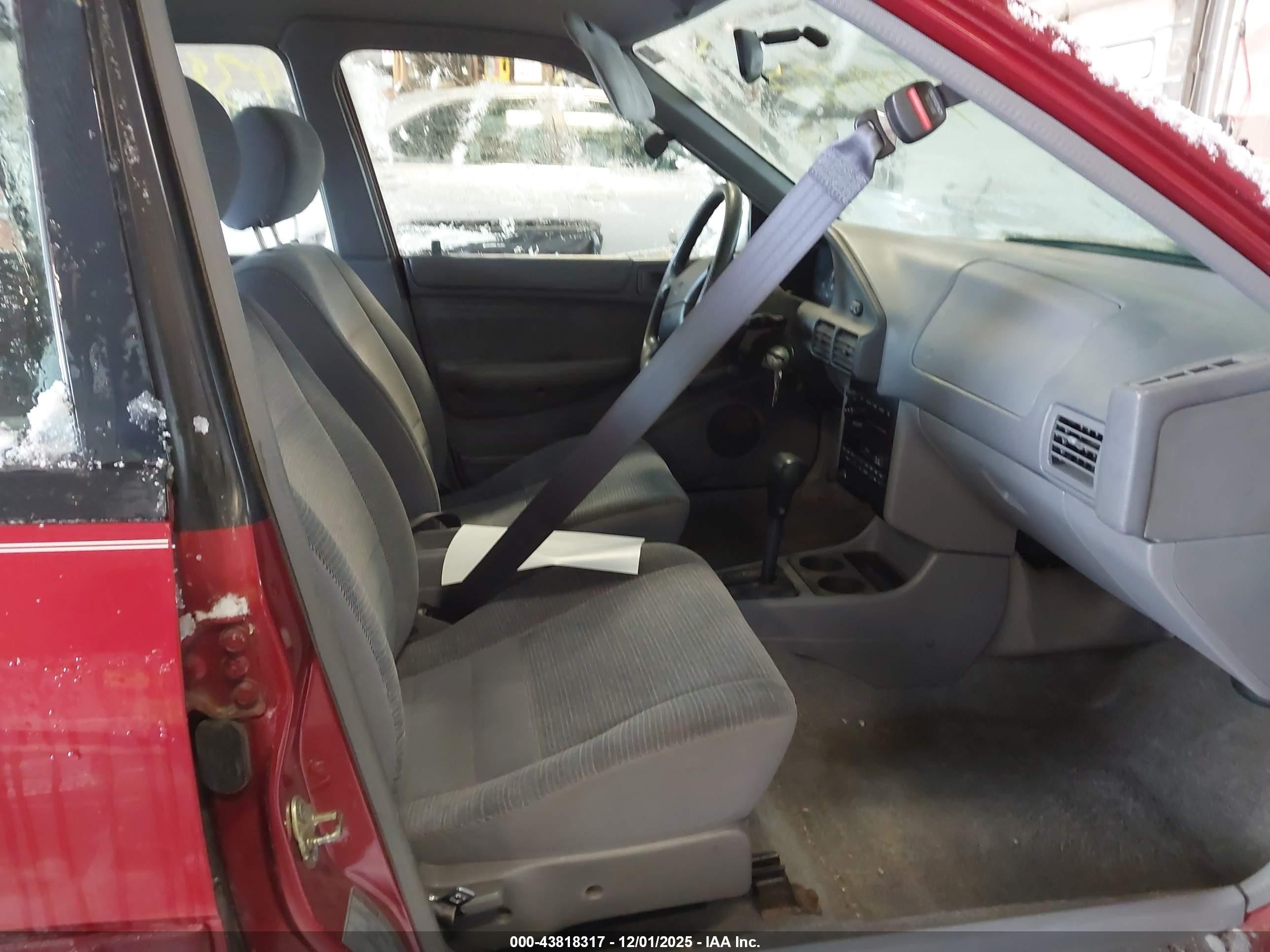 1995 Ford Escort Lx/sport Red vin: 1FASP14J6SW192303