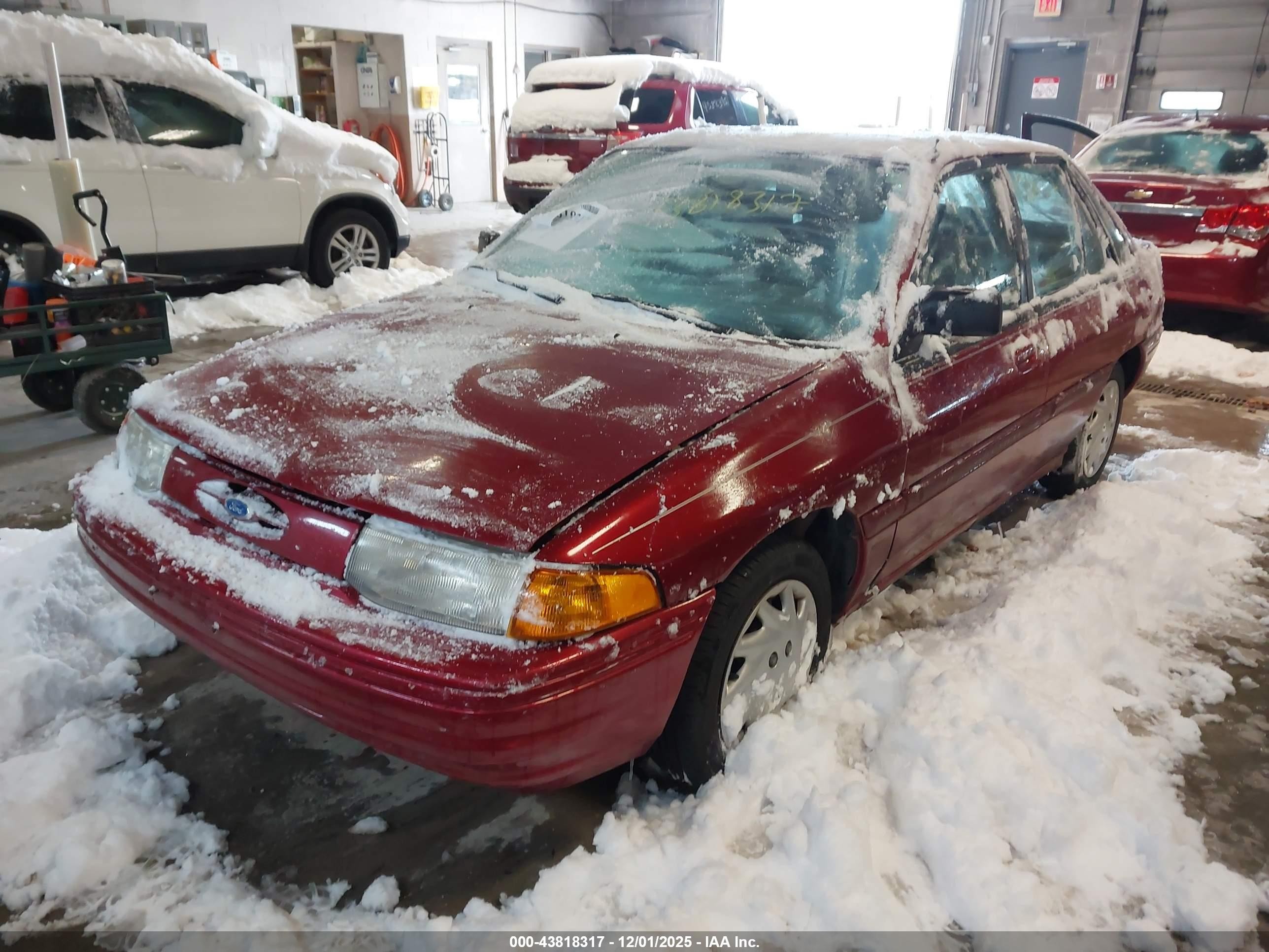 1995 Ford Escort Lx/sport Red vin: 1FASP14J6SW192303