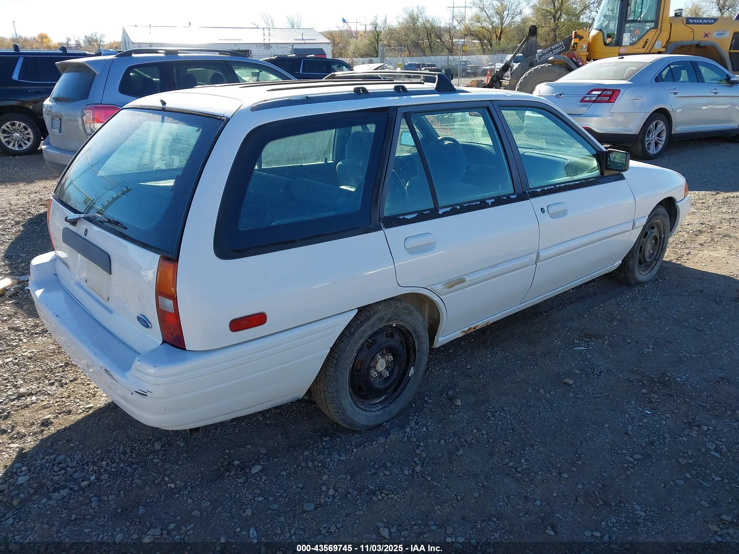 1996 Ford Escort Lx Белый vin: 1FASP15J2TW155040