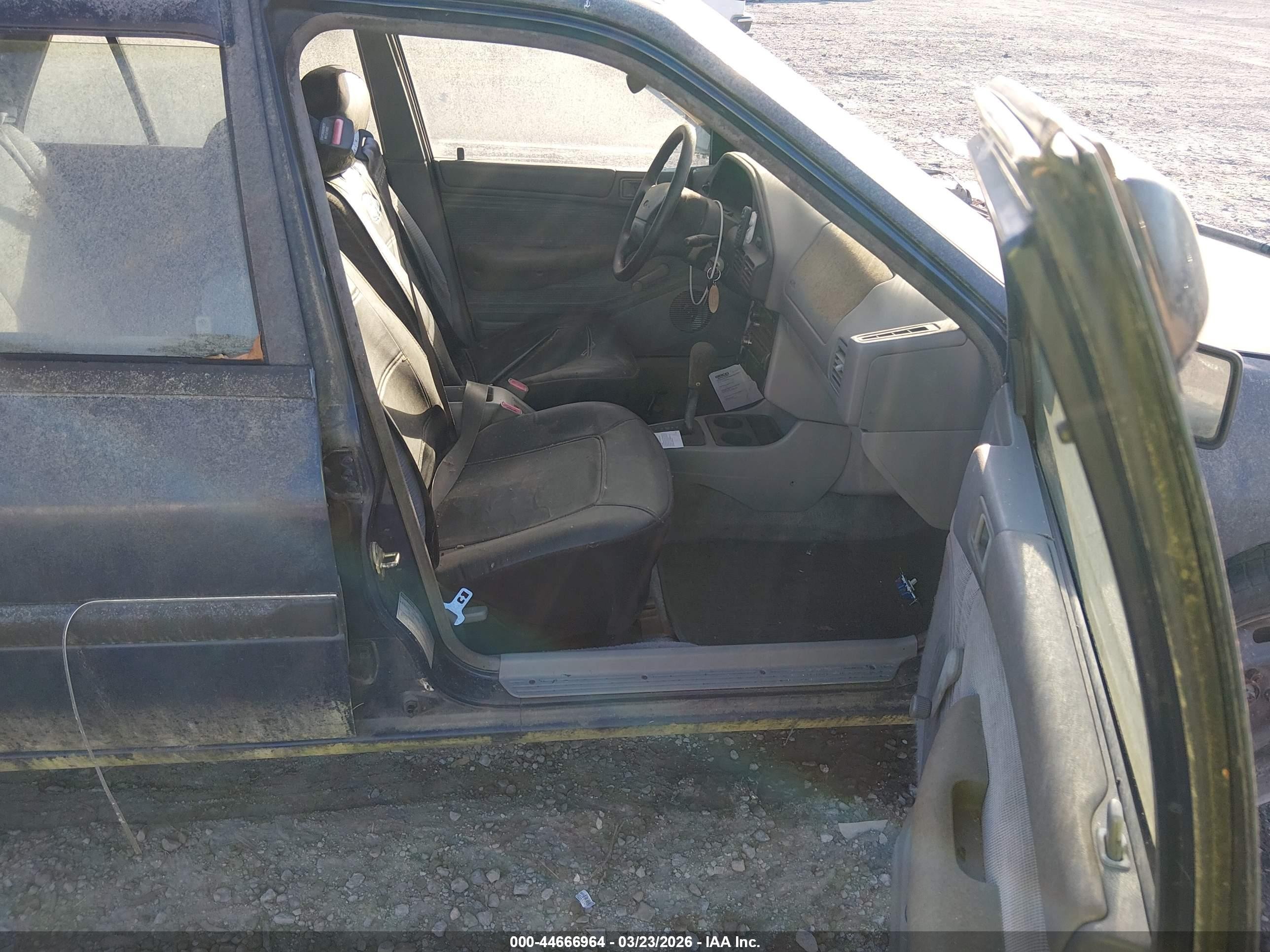 1995 Ford Escort Lx/sport Blue vin: 1FASP15J8SW390878