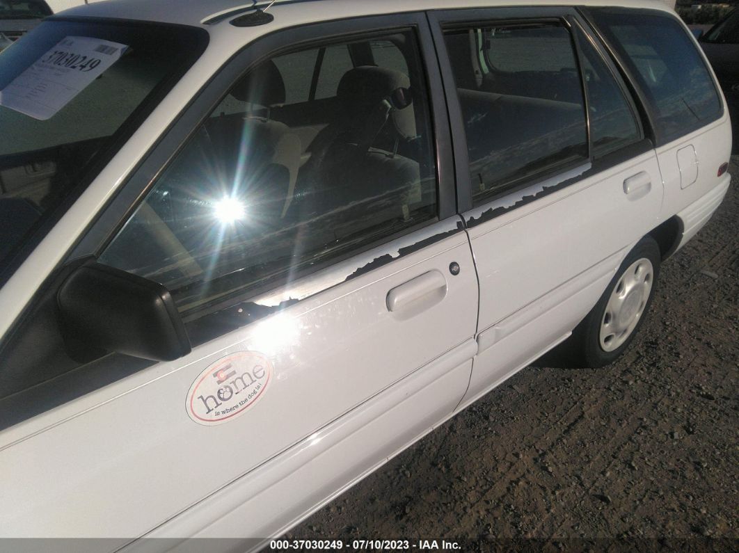 1996 Ford Escort Lx White vin: 1FASP15J9TW102139