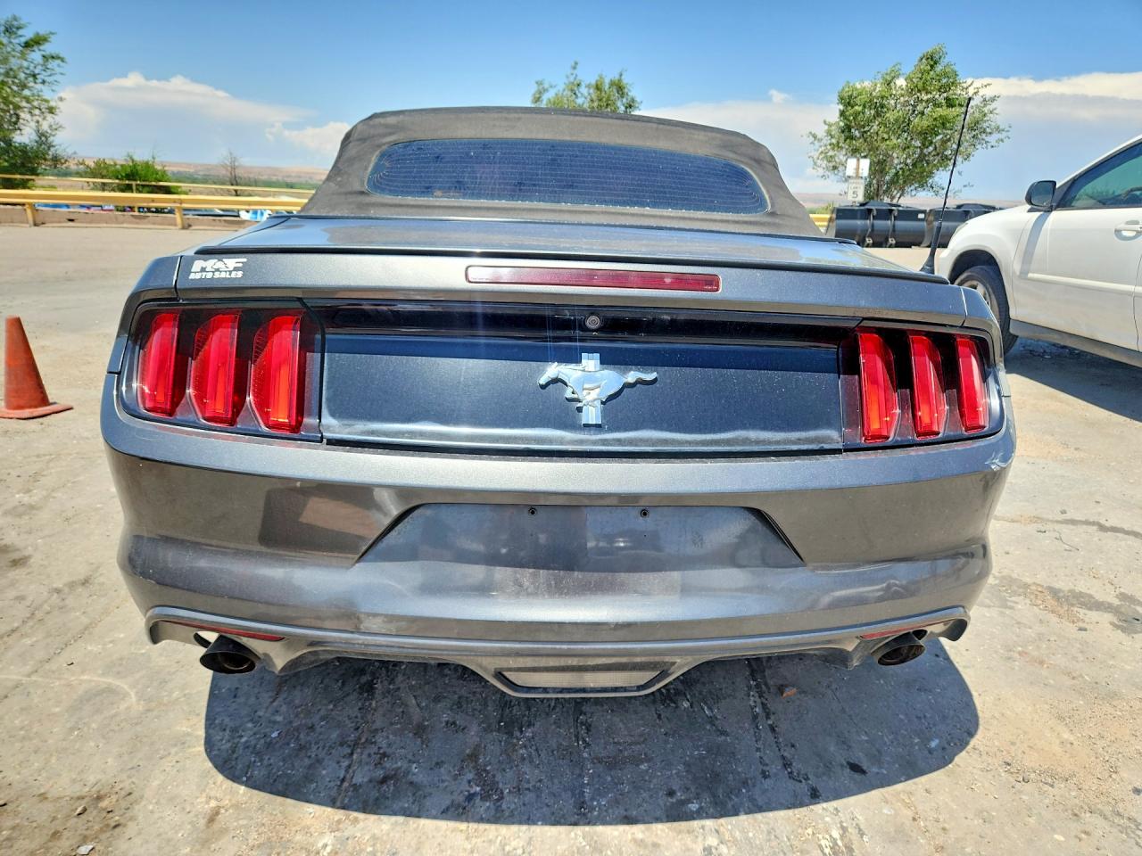 2015 Ford Mustang Серый vin: 1FATP8EM1F5427403