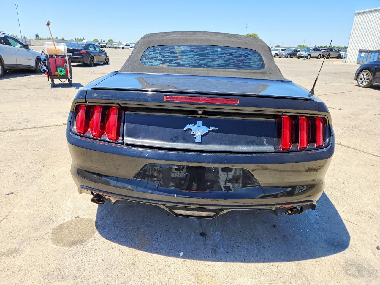 2015 Ford Mustang Black vin: 1FATP8EM2F5352114
