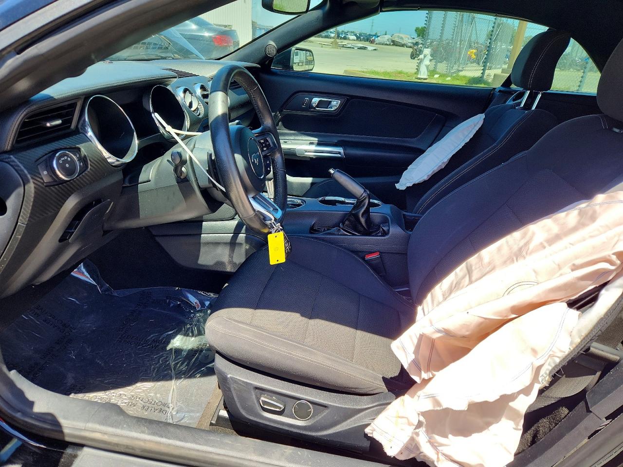 2015 Ford Mustang Black vin: 1FATP8EM2F5352114