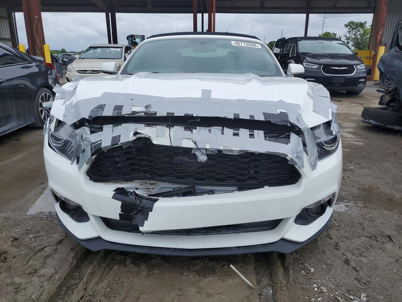 2015 Ford Mustang White vin: 1FATP8EM2F5359337
