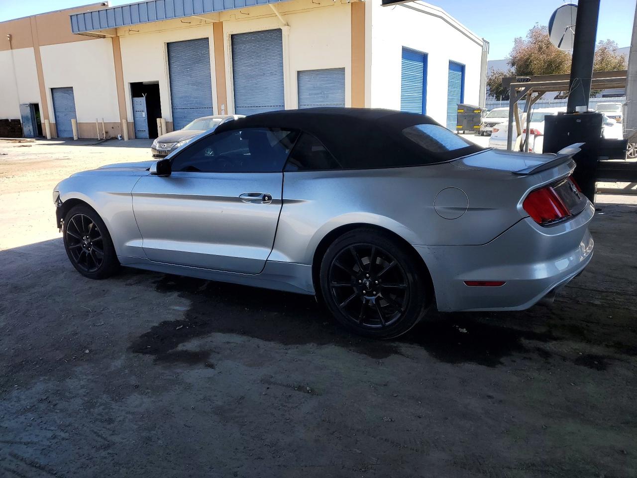 2015 Ford Mustang Silver vin: 1FATP8EM3F5359895